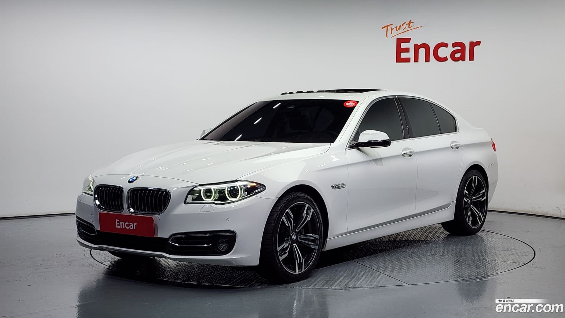 Main__Slider__Photo:5-Series BMW 2013.11-0