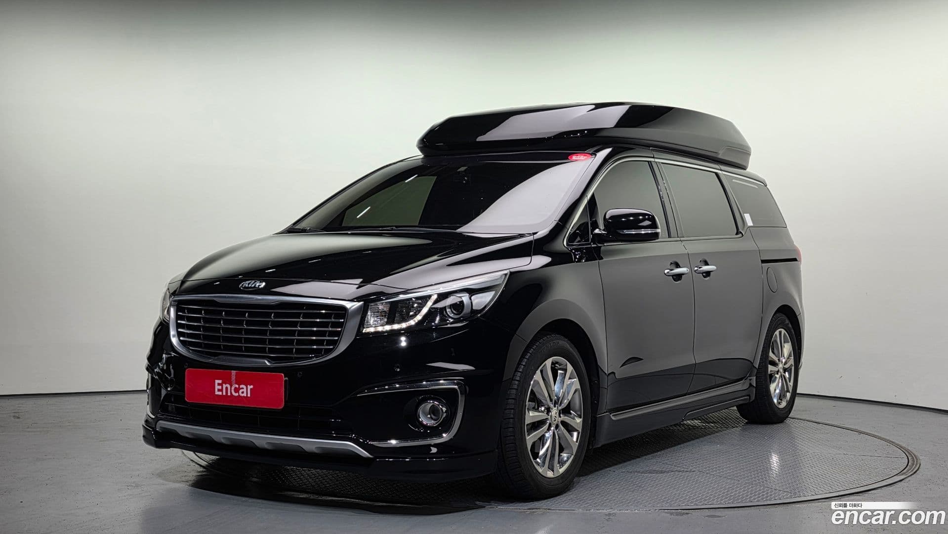 Main__Slider__Photo:Canival Kia 2015.7-0