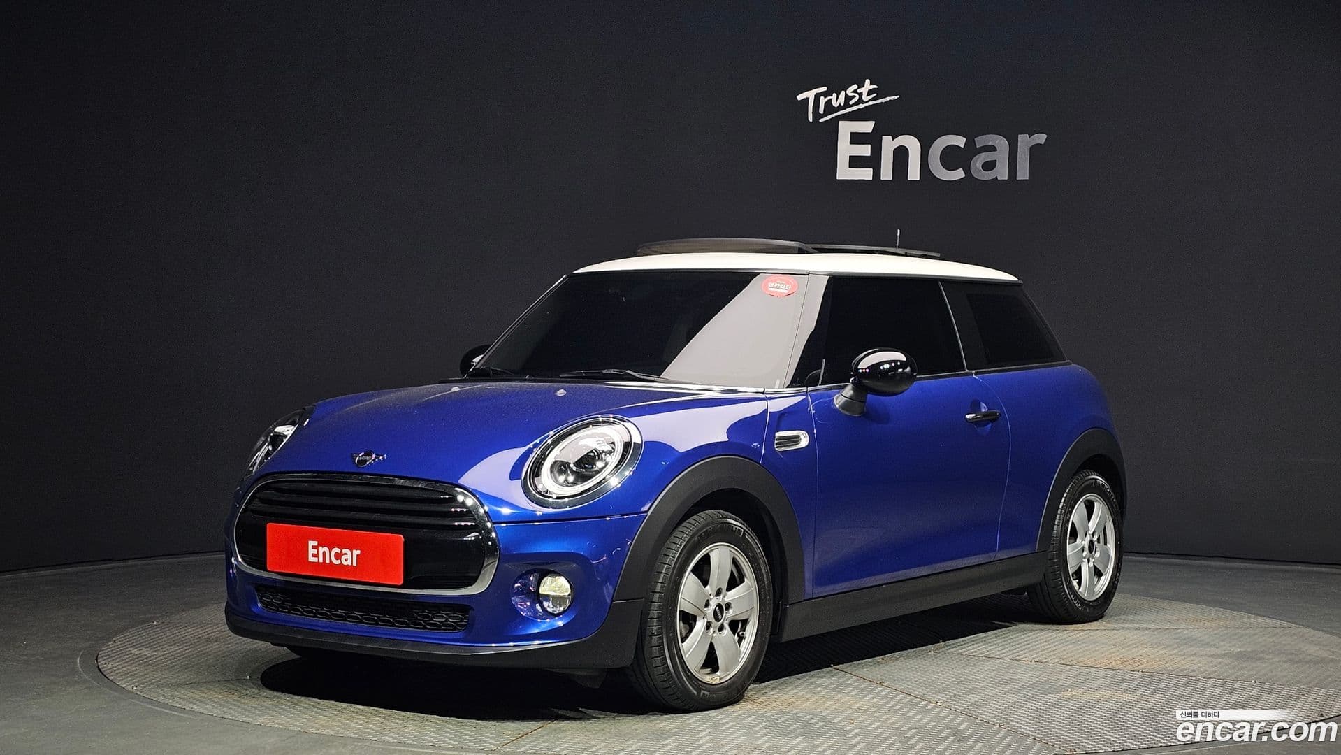 Main__Slider__Photo:Cooper Mini 2019.4-0