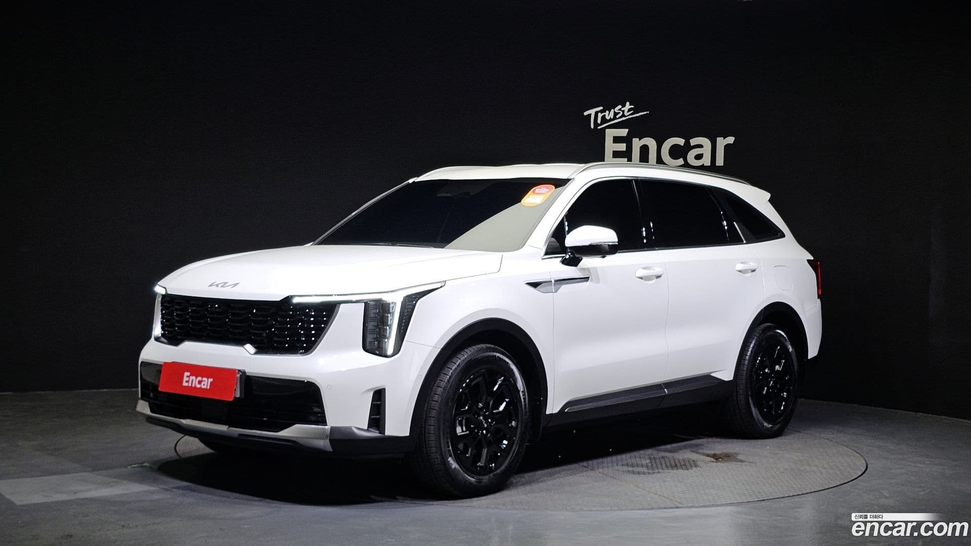 Main__Slider__Photo:Sorento Kia 2025.3-0