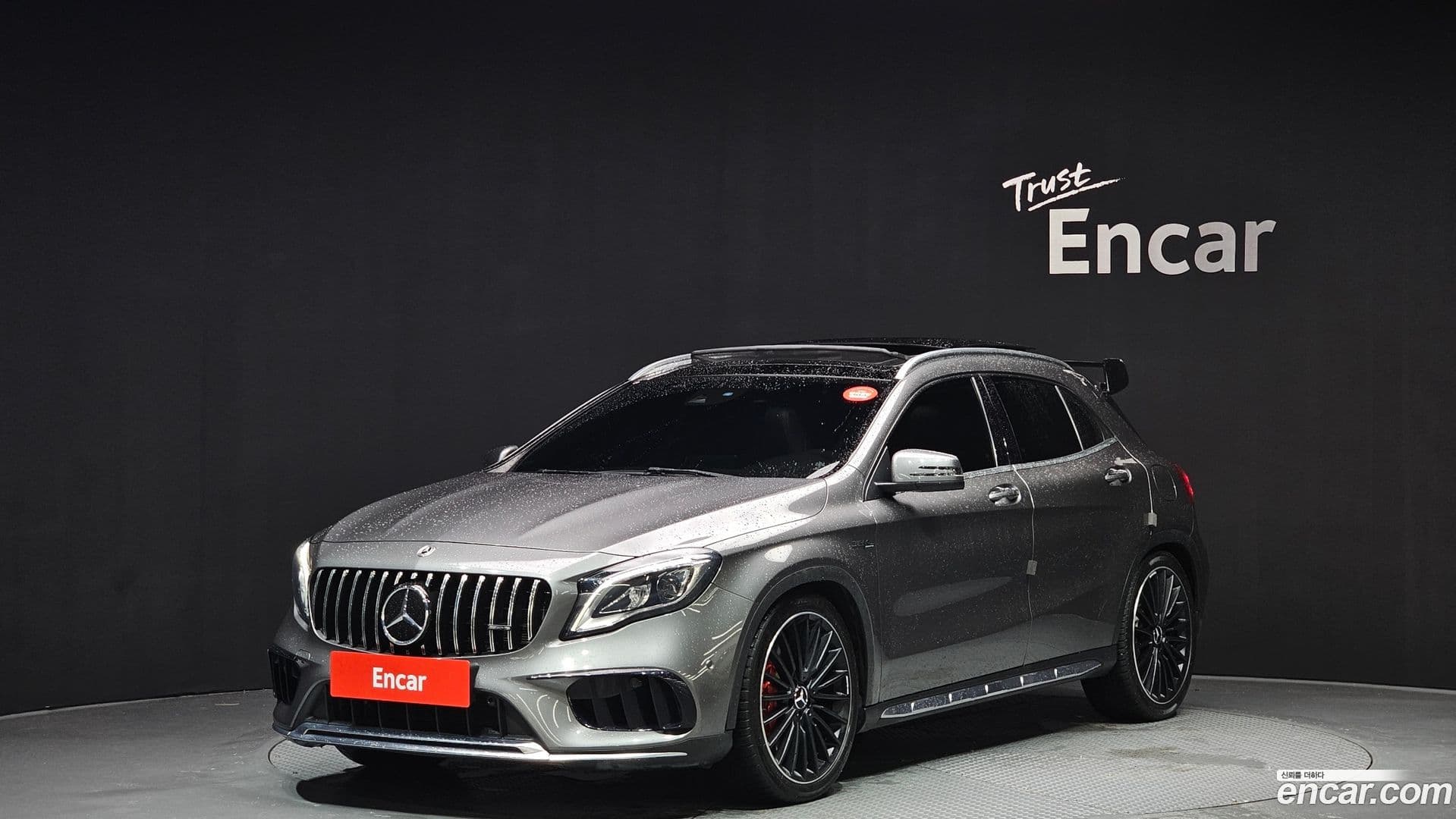 Main__Slider__Photo:GLA-Class Mercedes-Benz 2017.10-0