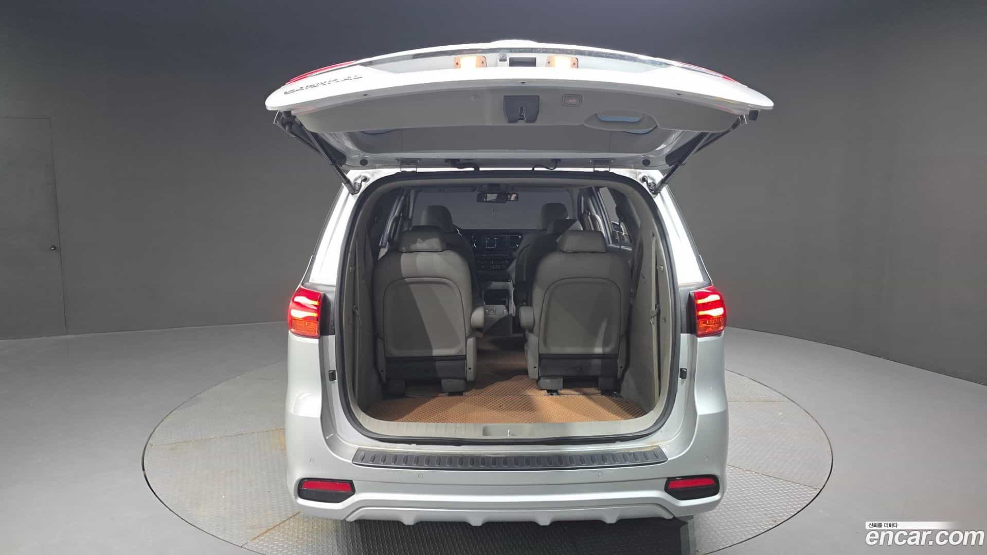 Canival Kia 2019.6-OPTION-024
