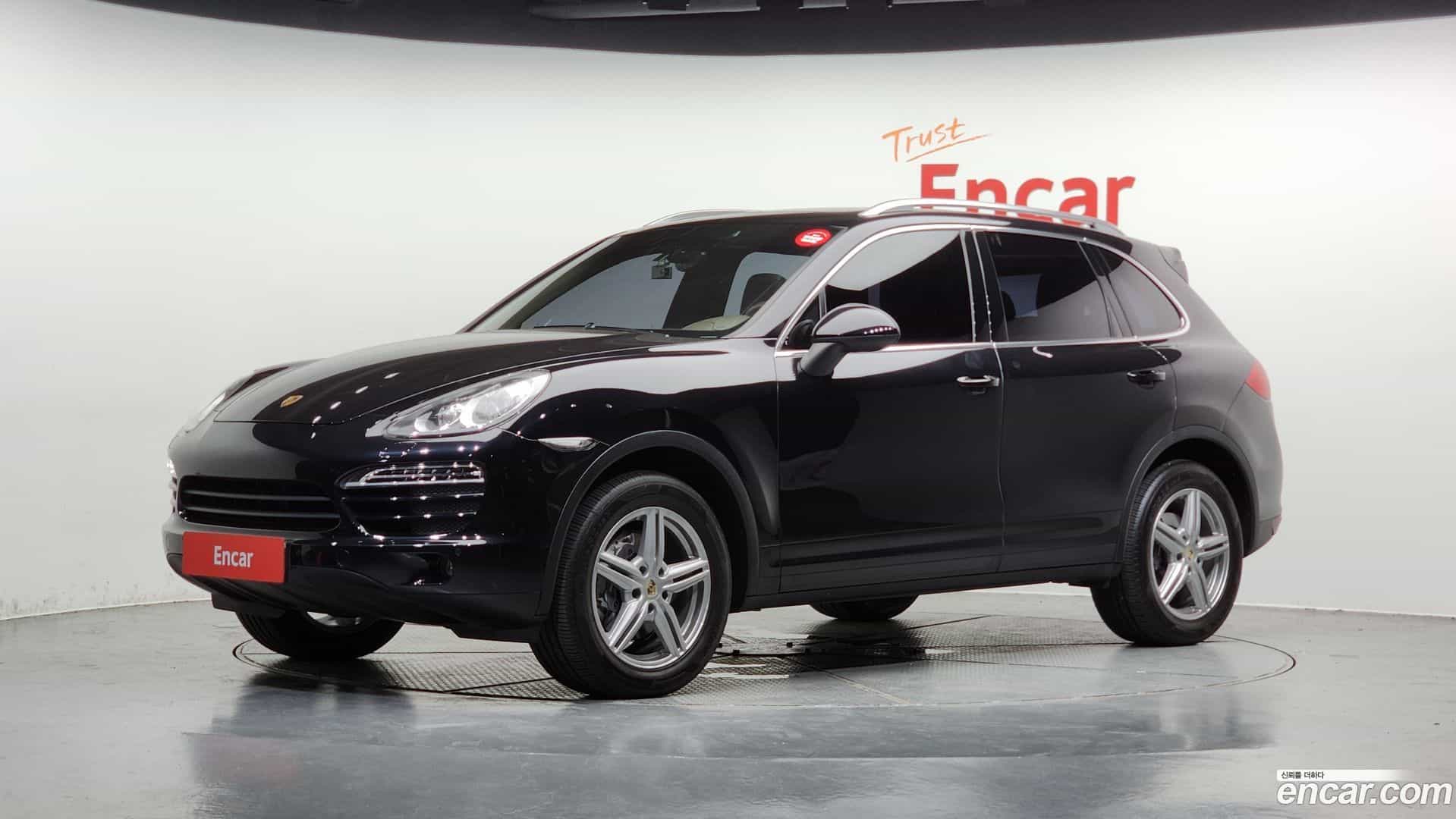 Cayenne Porsche 2012.10-OUTER-001