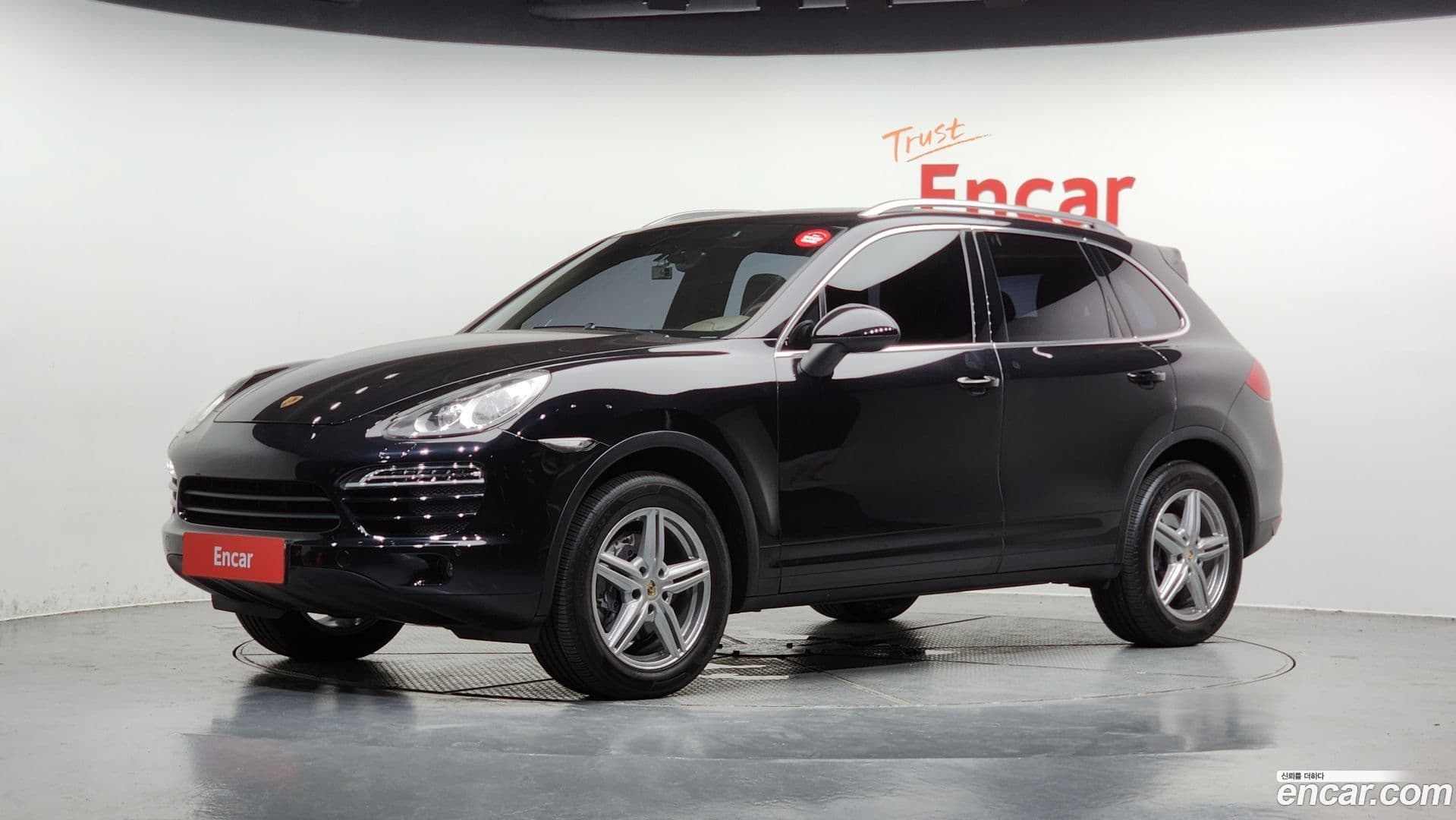 Main__Slider__Photo:Cayenne Porsche 2012.10-0