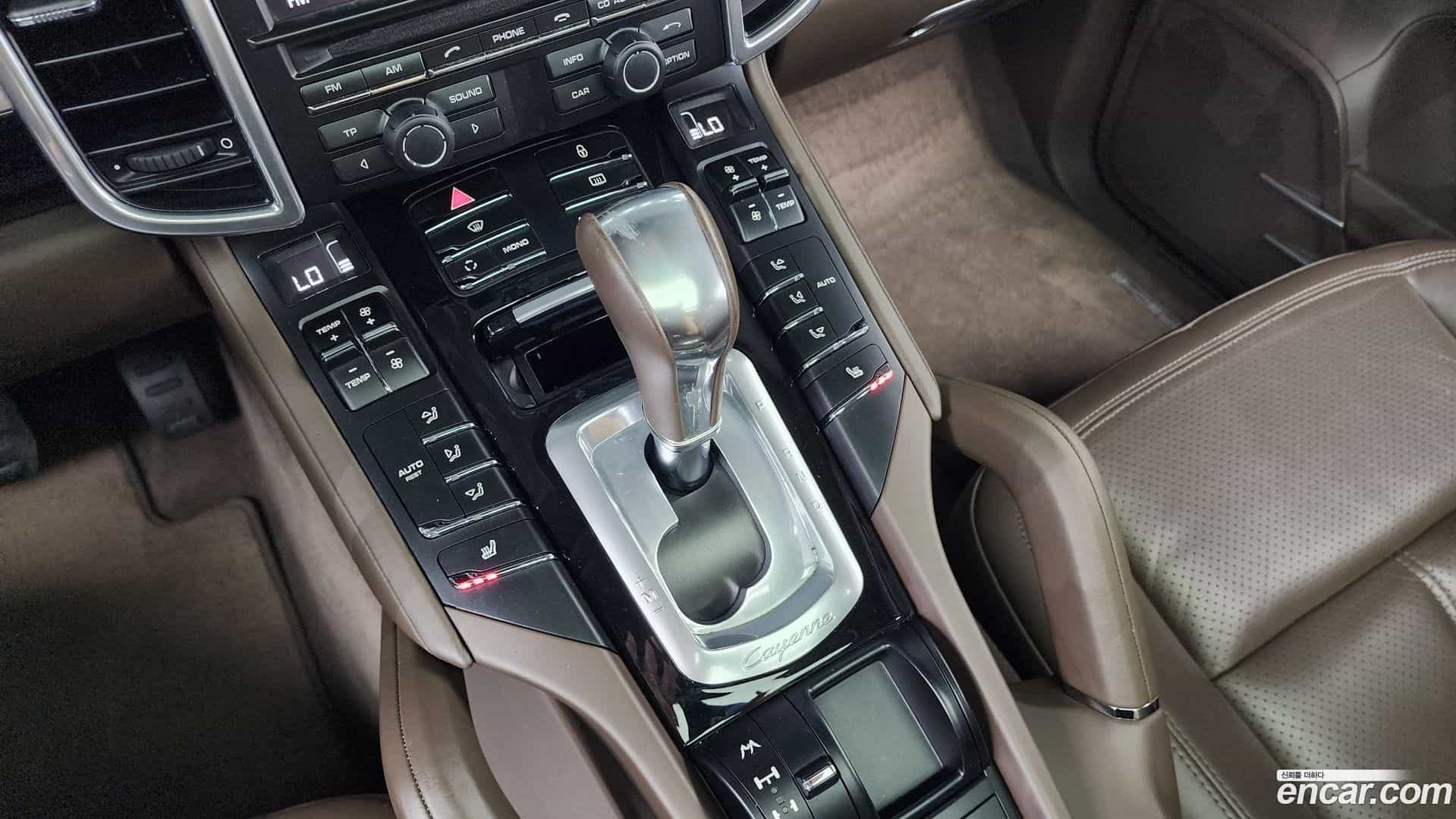 Cayenne Porsche 2012.10-INNER-009