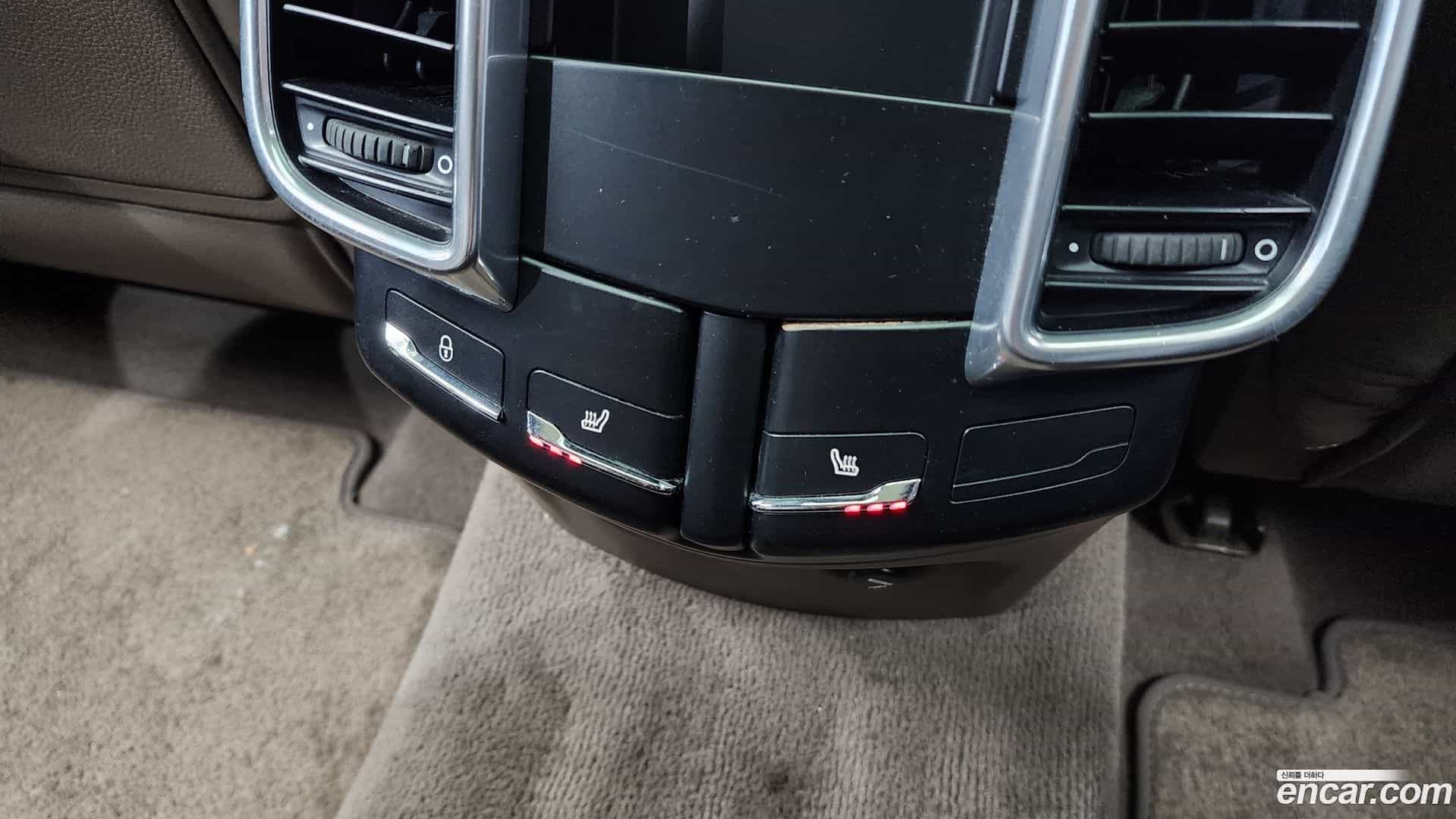 Cayenne Porsche 2012.10-OPTION-023