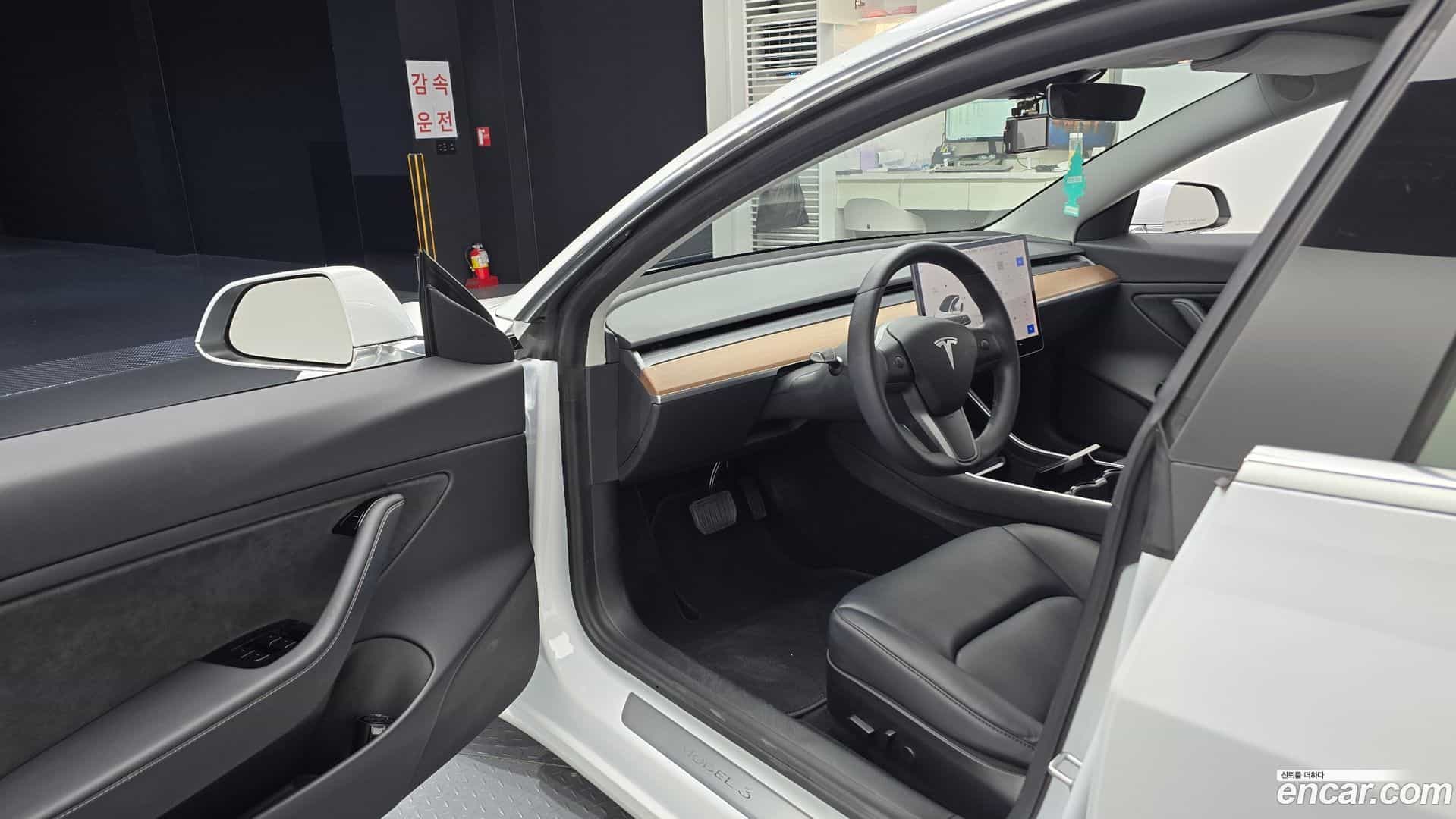 Model 3 Tesla 2020.5-OPTION-015