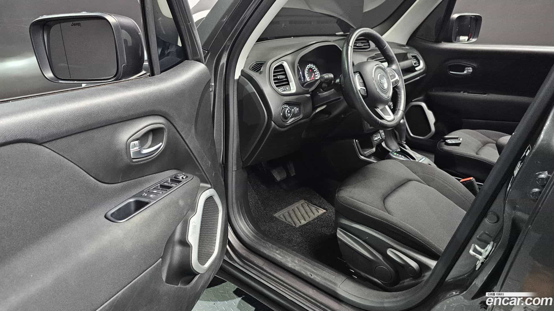 Renegade Jeep 2021.6-OPTION-015