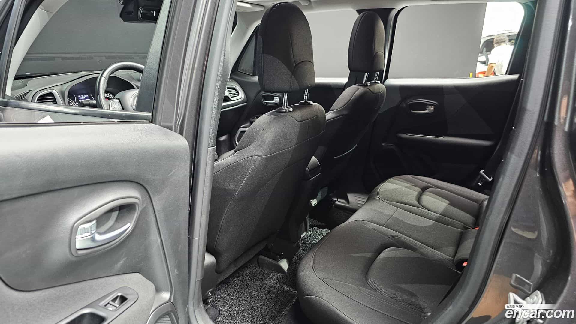 Renegade Jeep 2021.6-OPTION-016