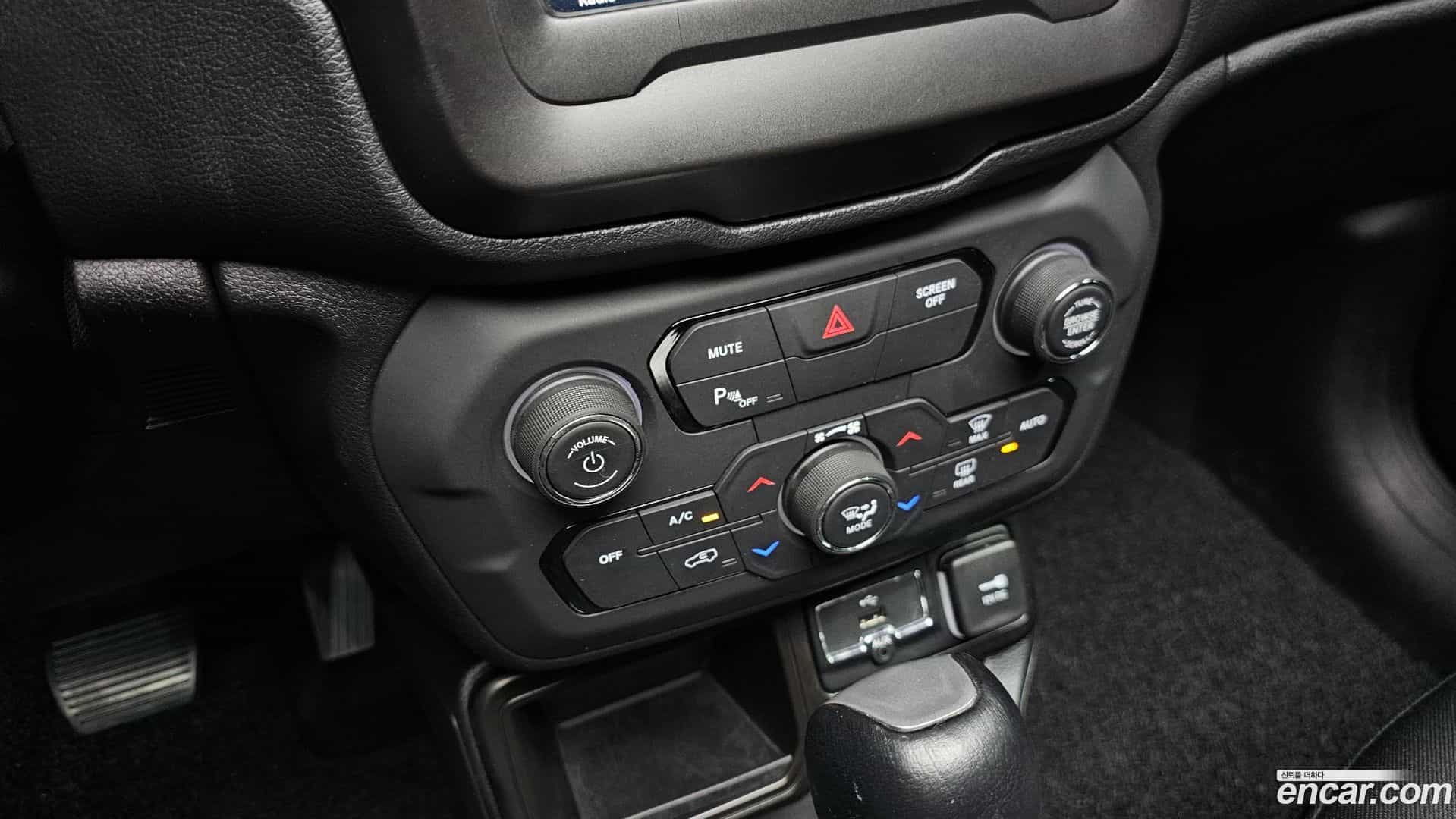 Renegade Jeep 2021.6-OPTION-022