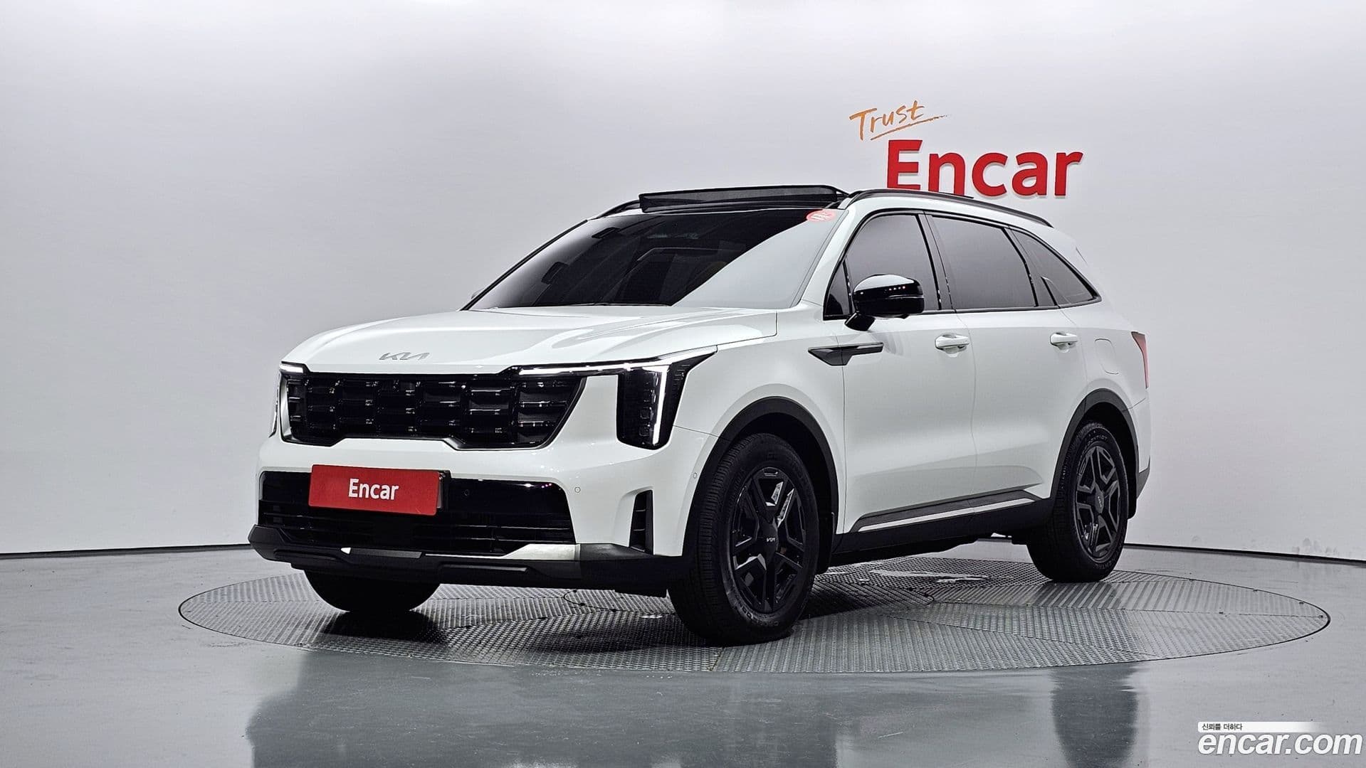 Main__Slider__Photo:Sorento Kia 2023.9-0