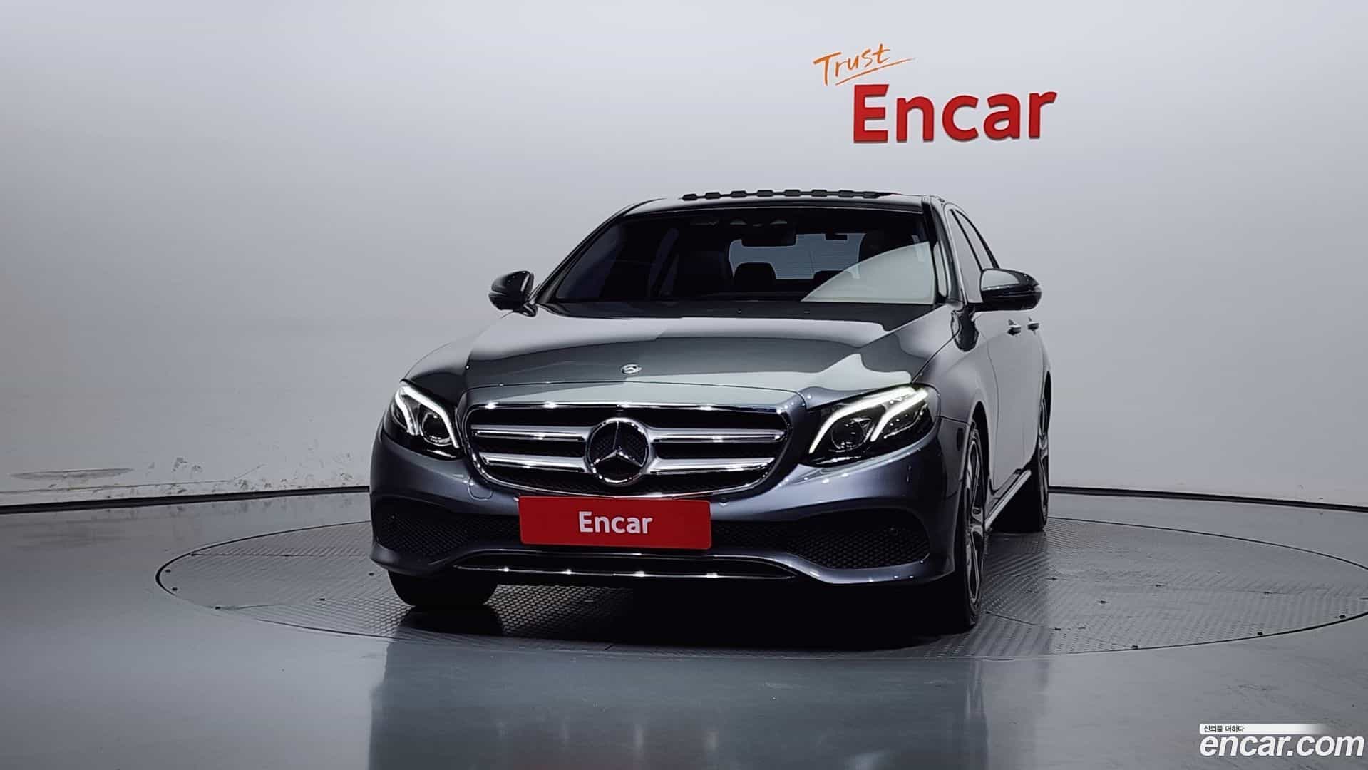 E-Class Mercedes-Benz 2017.8-OUTER-003