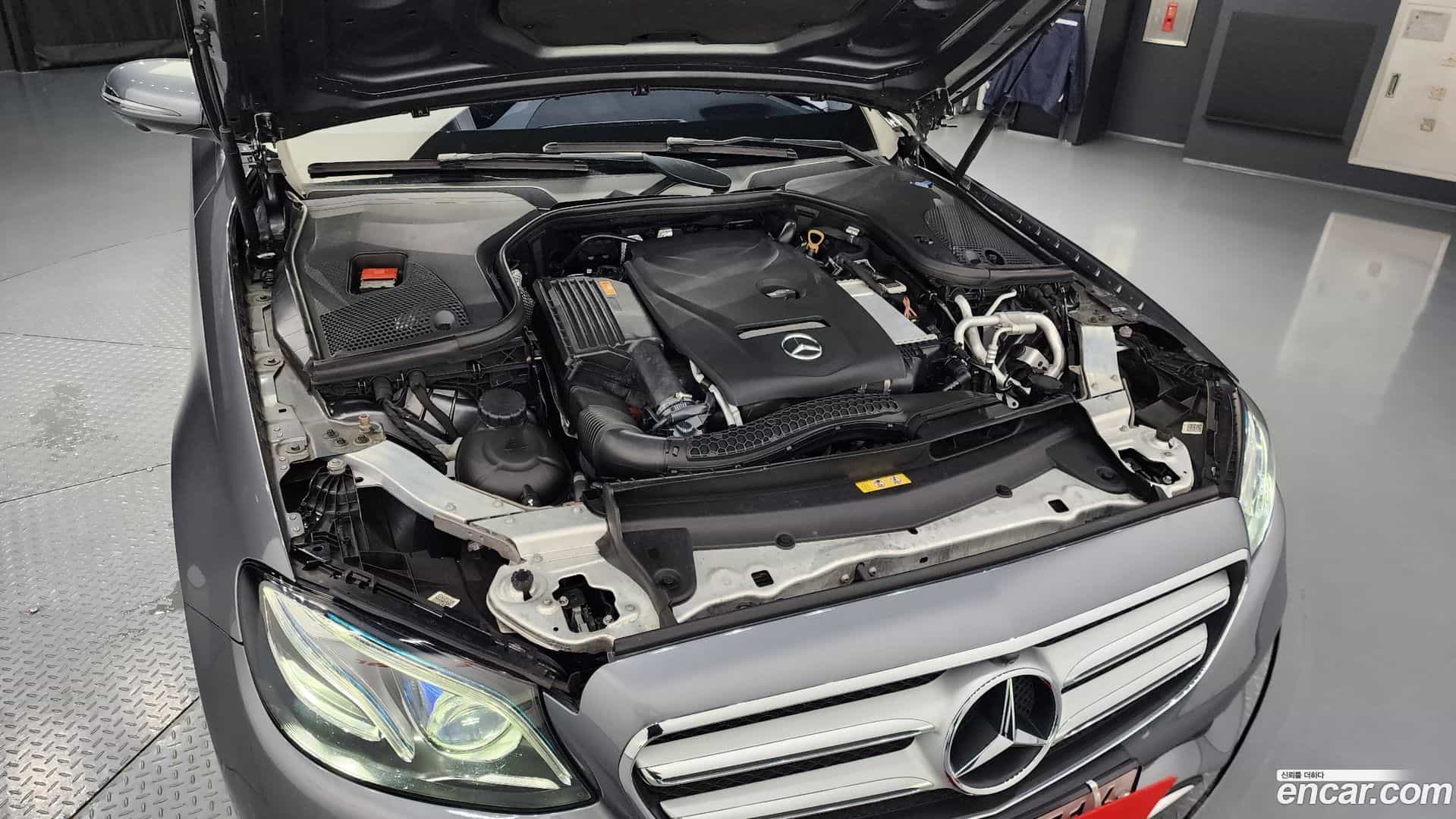 E-Class Mercedes-Benz 2017.8-INNER-006