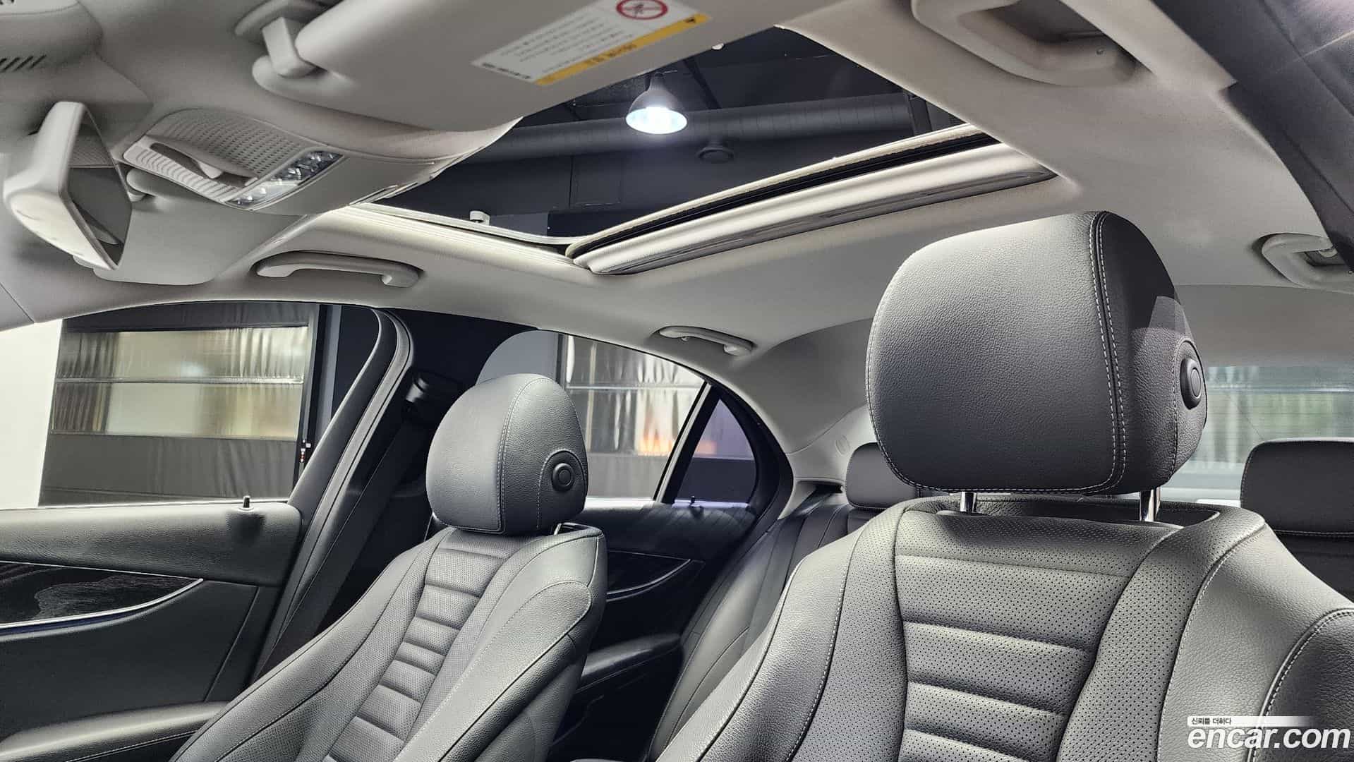 E-Class Mercedes-Benz 2017.8-OPTION-023