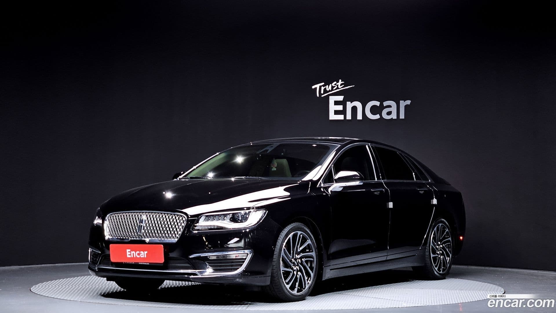 Main__Slider__Photo:MKZ Lincoln 2020.9-0