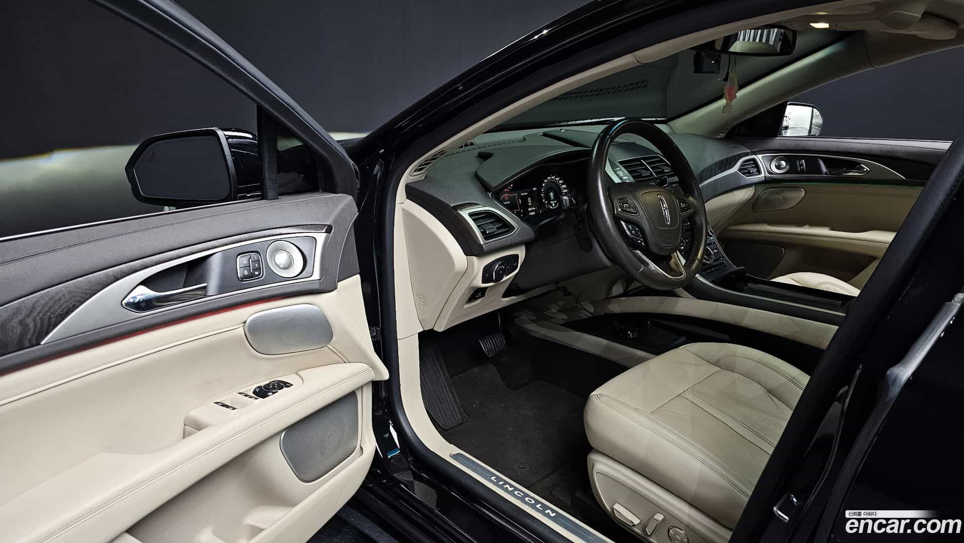 MKZ Lincoln 2020.9-INNER-010