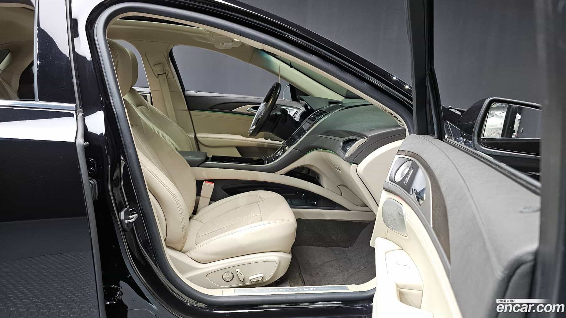 MKZ Lincoln 2020.9-OPTION-015