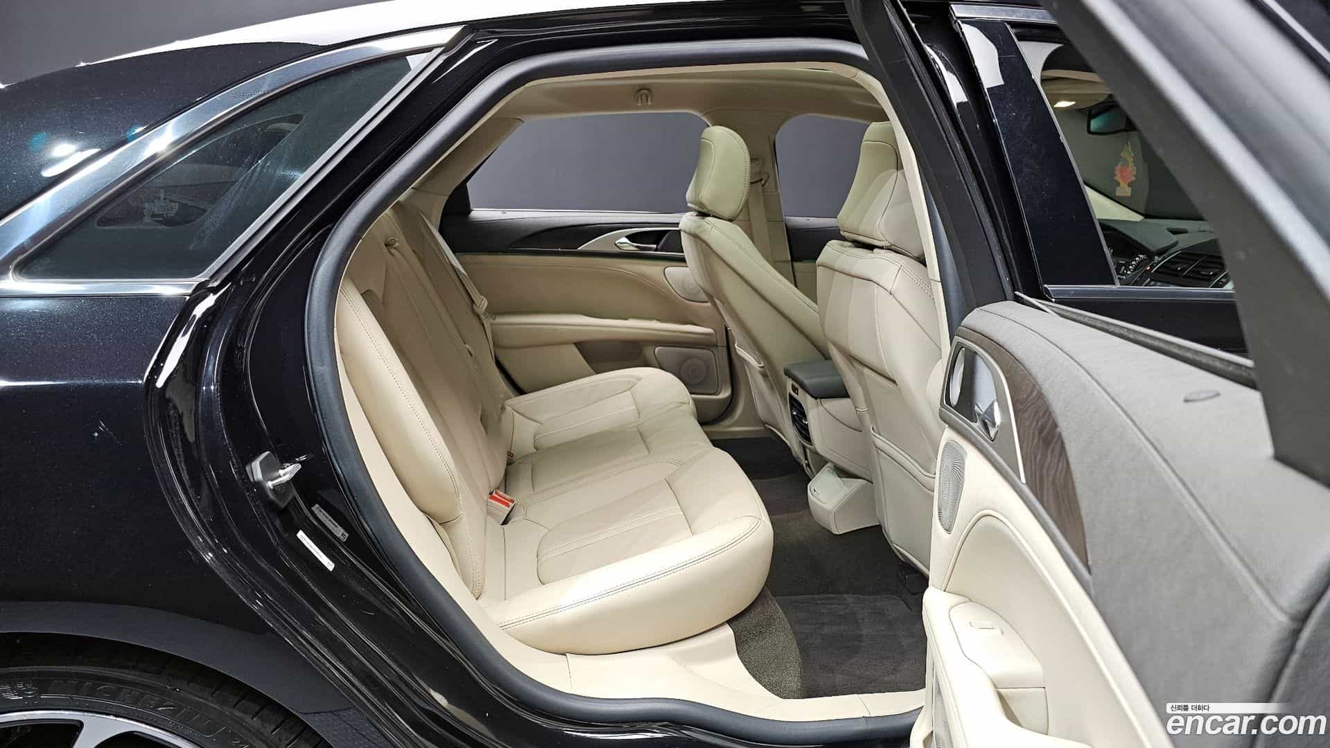 MKZ Lincoln 2020.9-OPTION-016