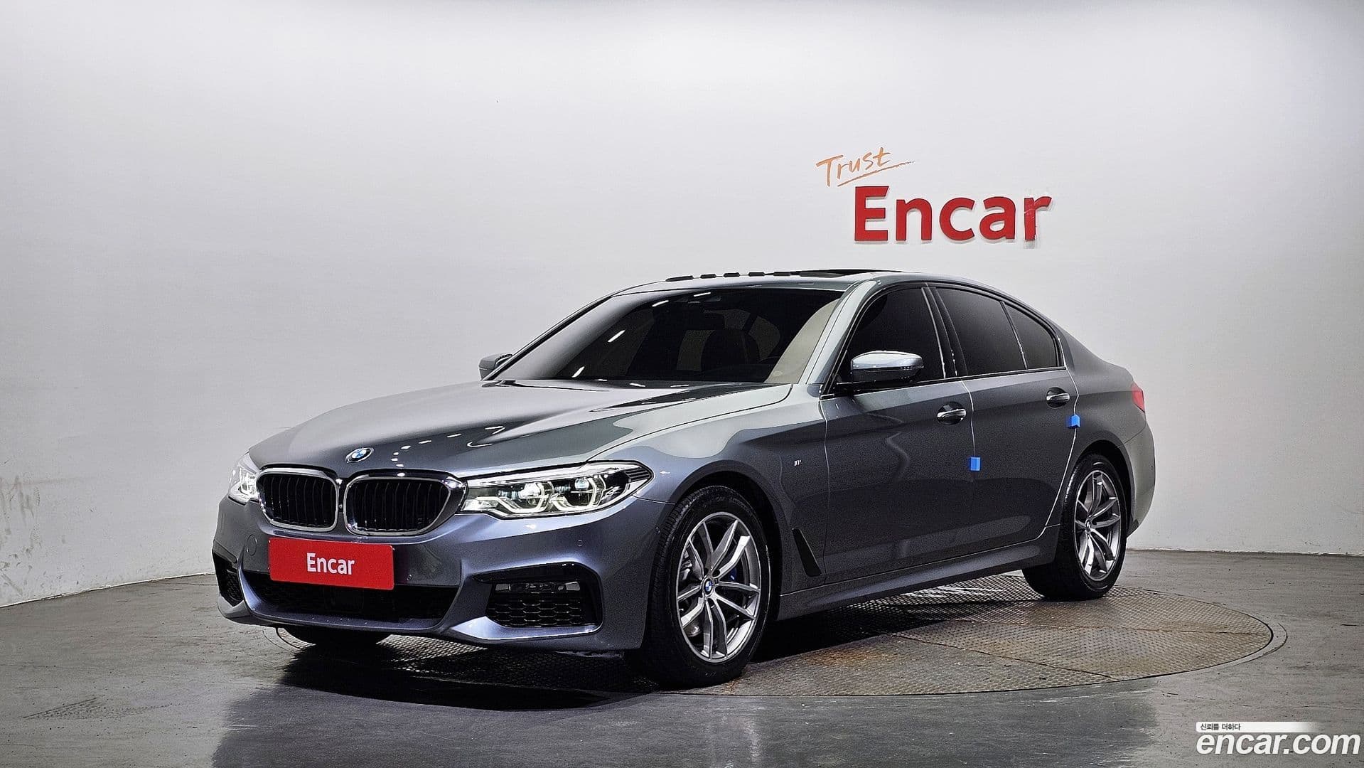 Main__Slider__Photo:5-Series BMW 2017.4-0