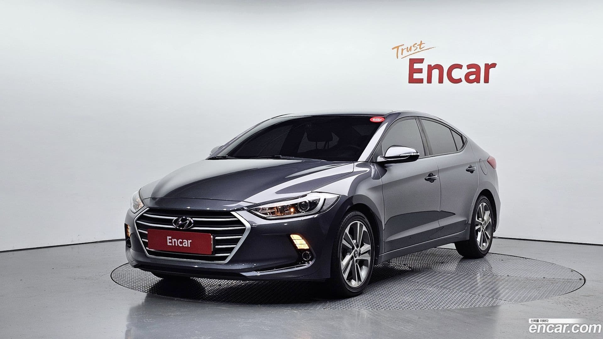 Main__Slider__Photo:AVANTE Hyundai 2018.3-0
