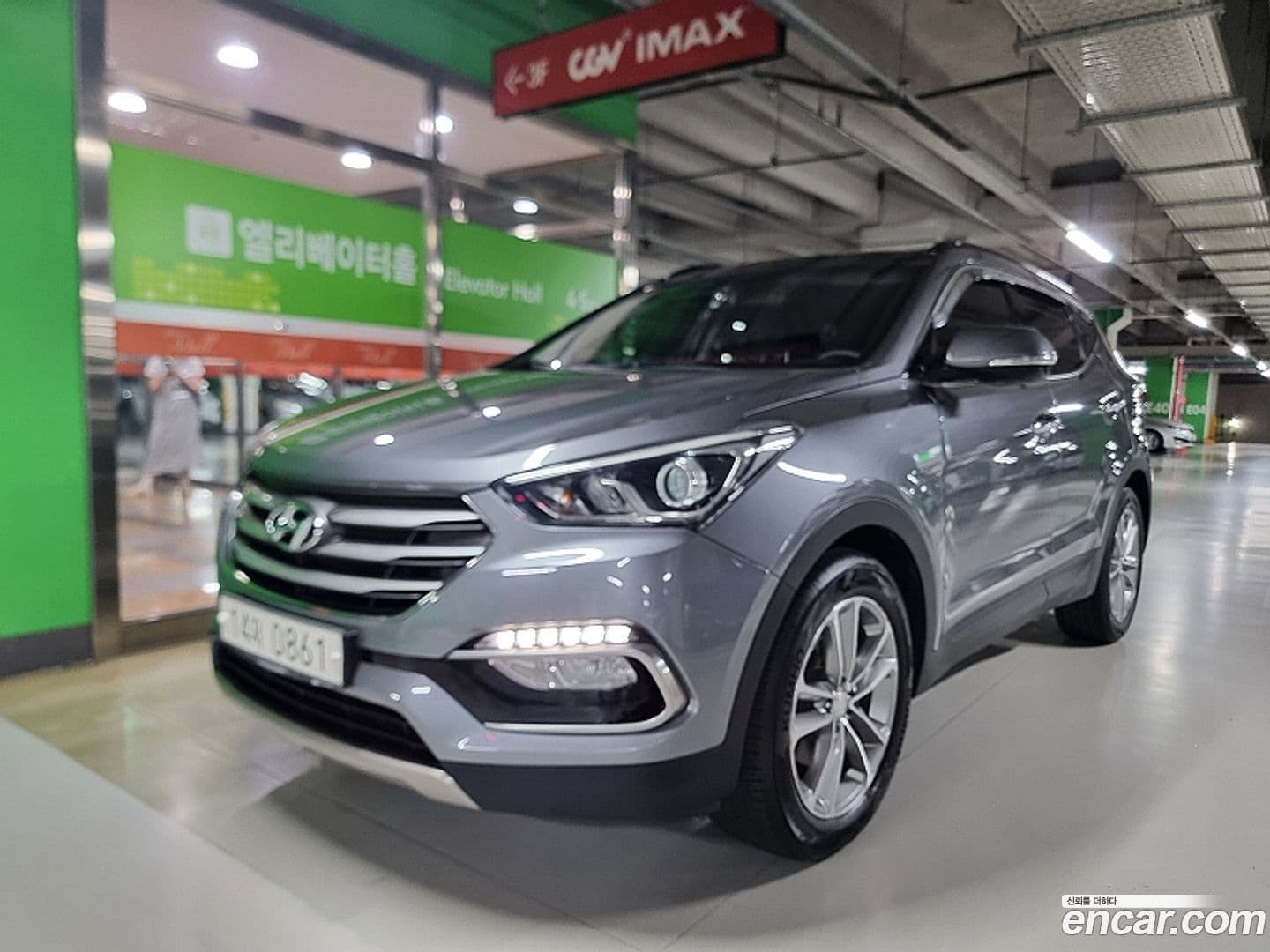 Main__Slider__Photo:Santafe Hyundai 2016.5-0