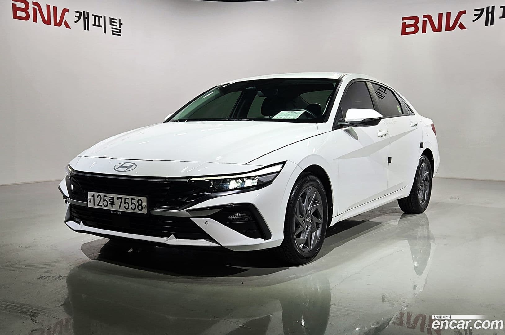 Main__Slider__Photo:AVANTE Hyundai 2023.3-0