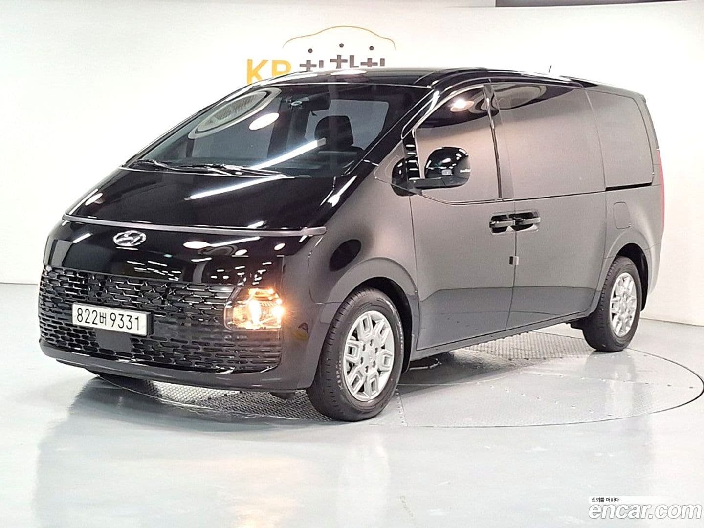 Main__Slider__Photo:Staria Hyundai 2022.10-0
