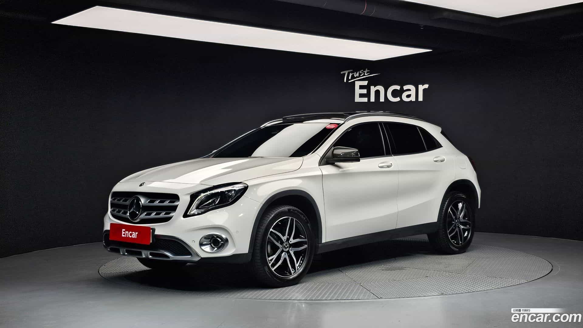 GLA-Class Mercedes-Benz 2019.3-OUTER-001