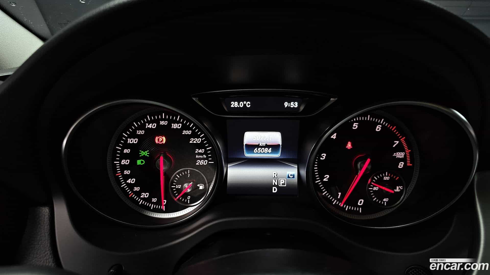 GLA-Class Mercedes-Benz 2019.3-INNER-008