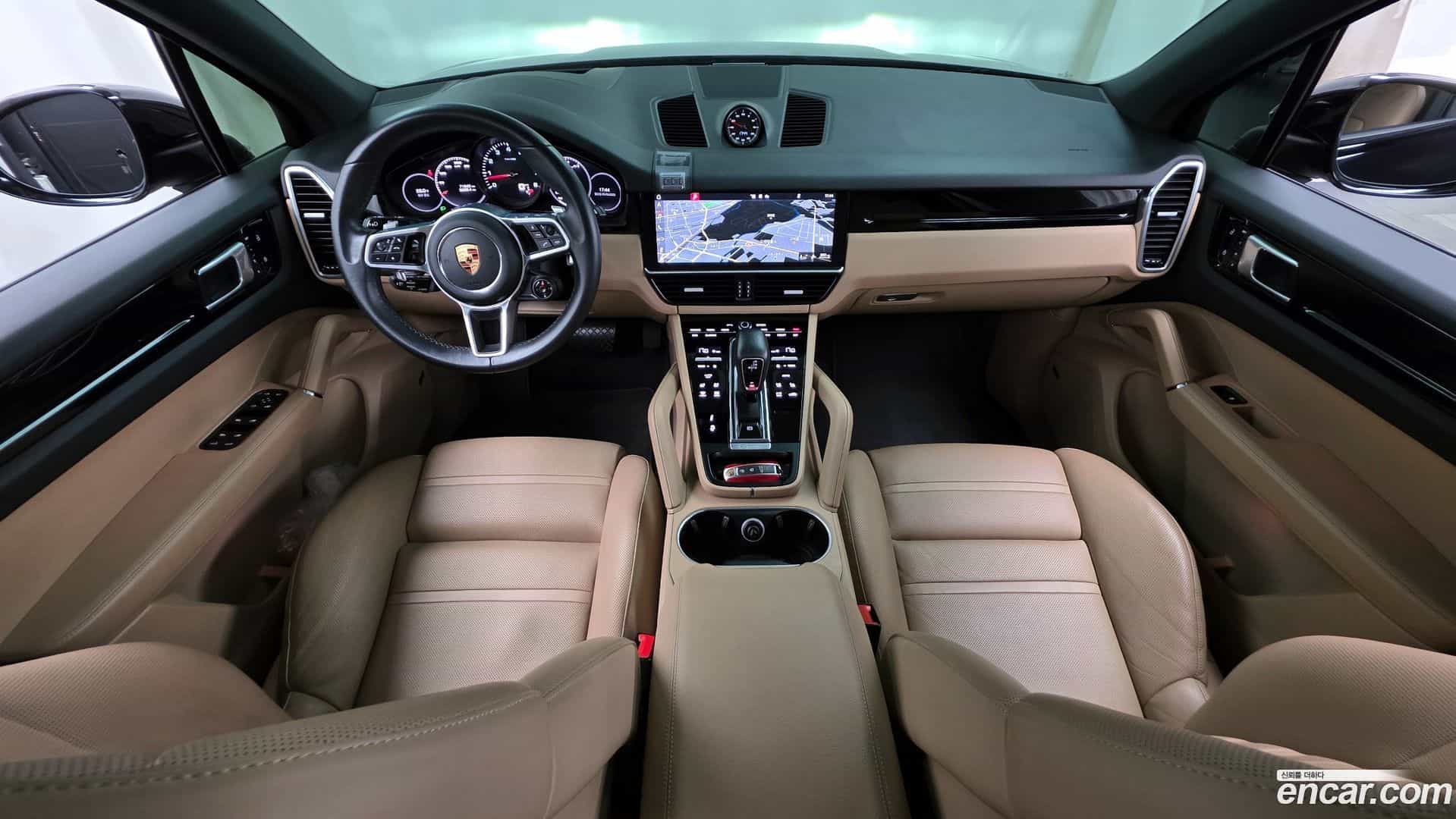 Cayenne Porsche 2020.8-INNER-007