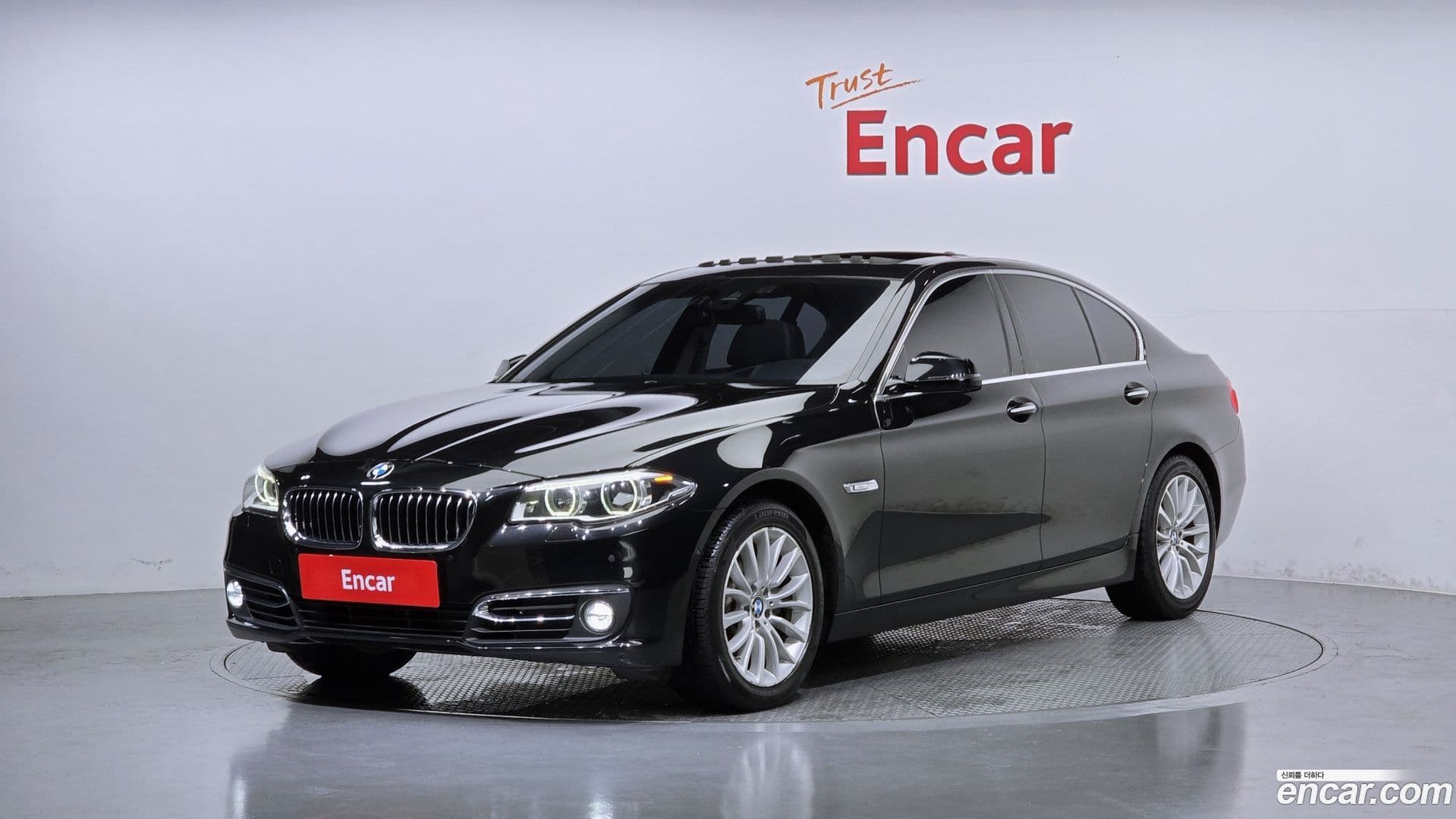 Main__Slider__Photo:5-Series BMW 2015.8-0