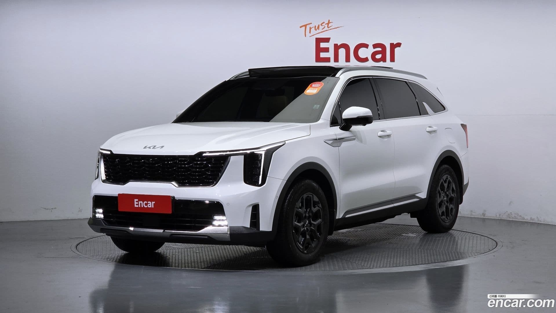 Main__Slider__Photo:Sorento Kia 2023.8-0