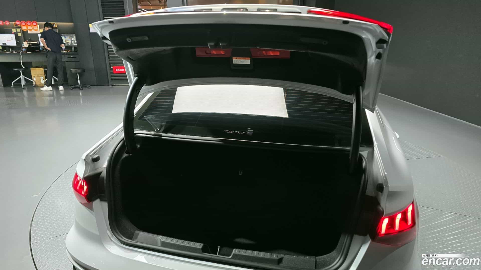 A3 Audi 2023.11-OPTION-024
