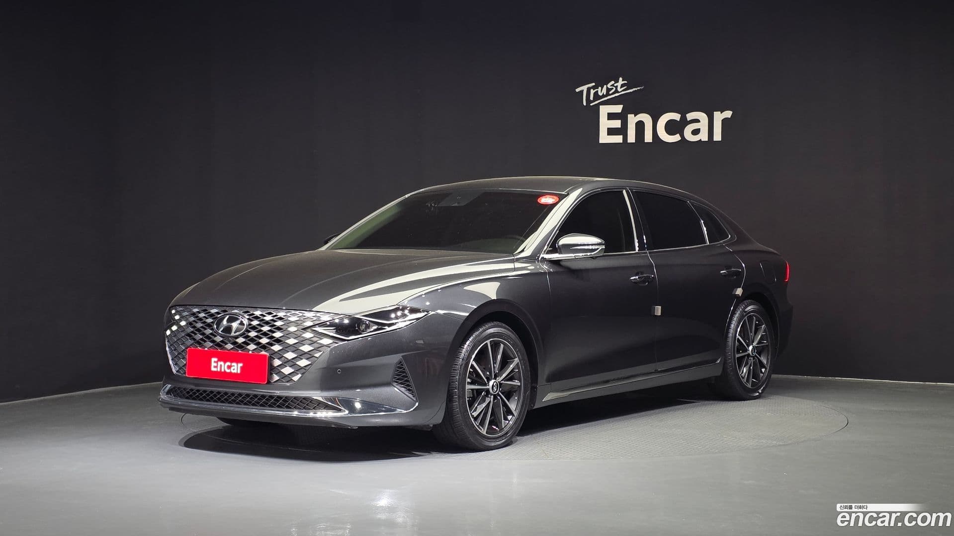 Main__Slider__Photo:Grandeur Hyundai 2021.9-0