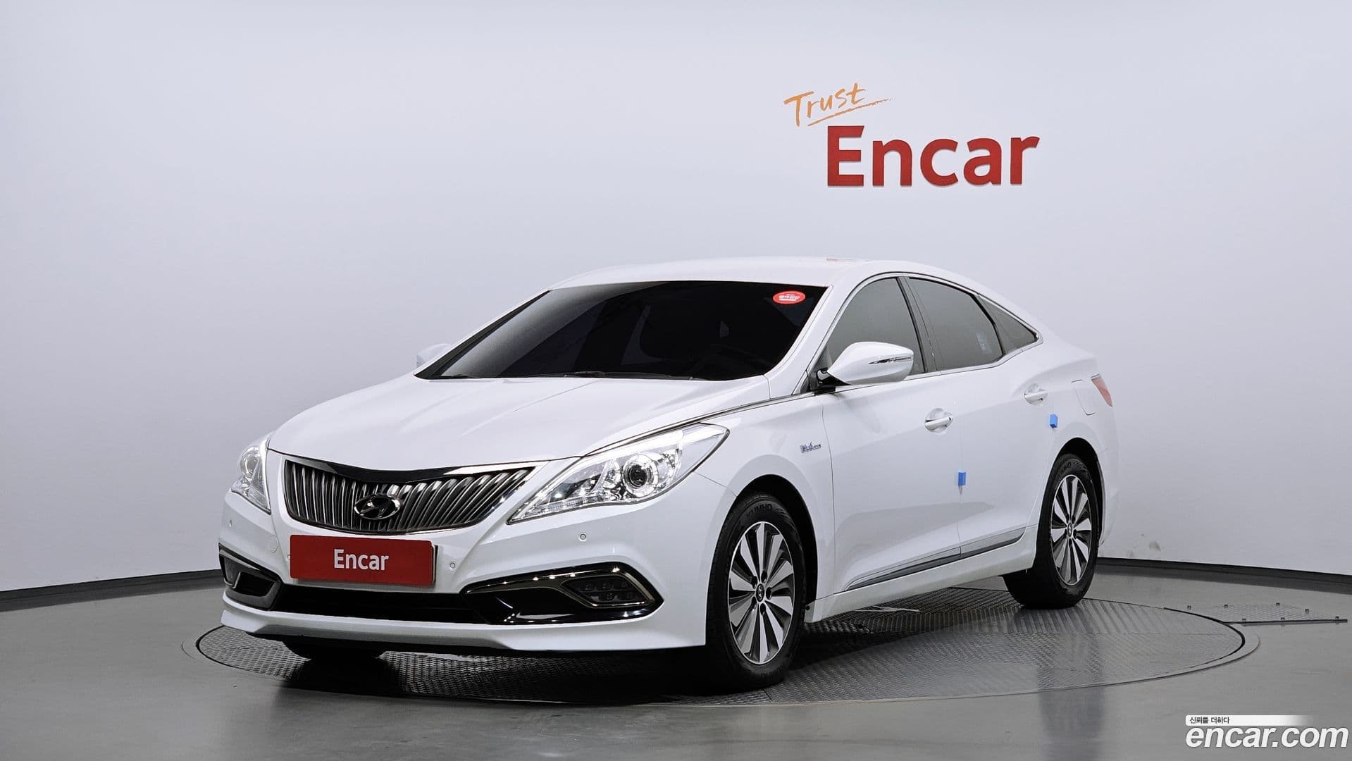 Main__Slider__Photo:Grandeur Hyundai 2016.6-0