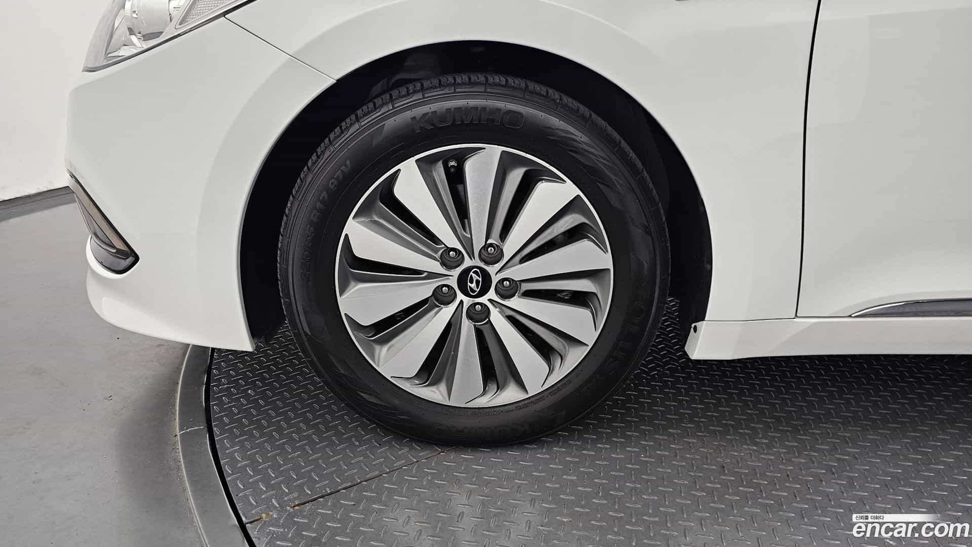 Grandeur Hyundai 2016.6-OUTER-005
