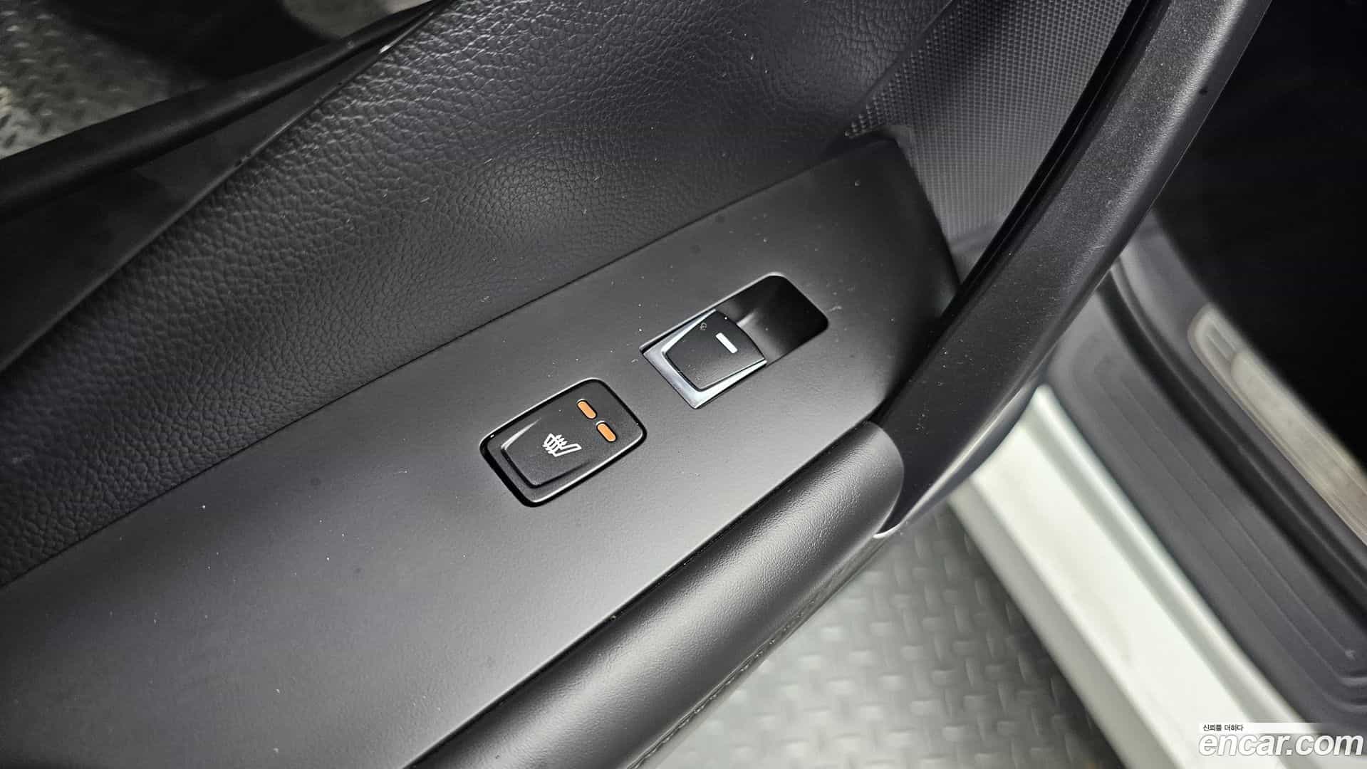 Grandeur Hyundai 2016.6-OPTION-021