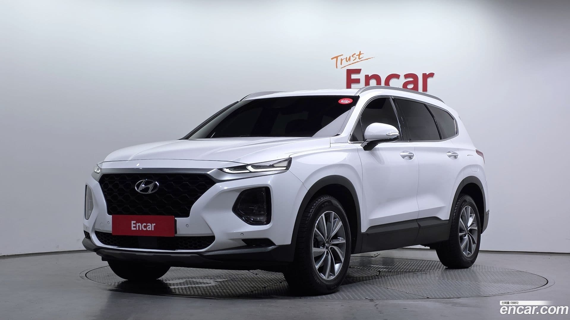 Main__Slider__Photo:Santafe Hyundai 2018.2-0