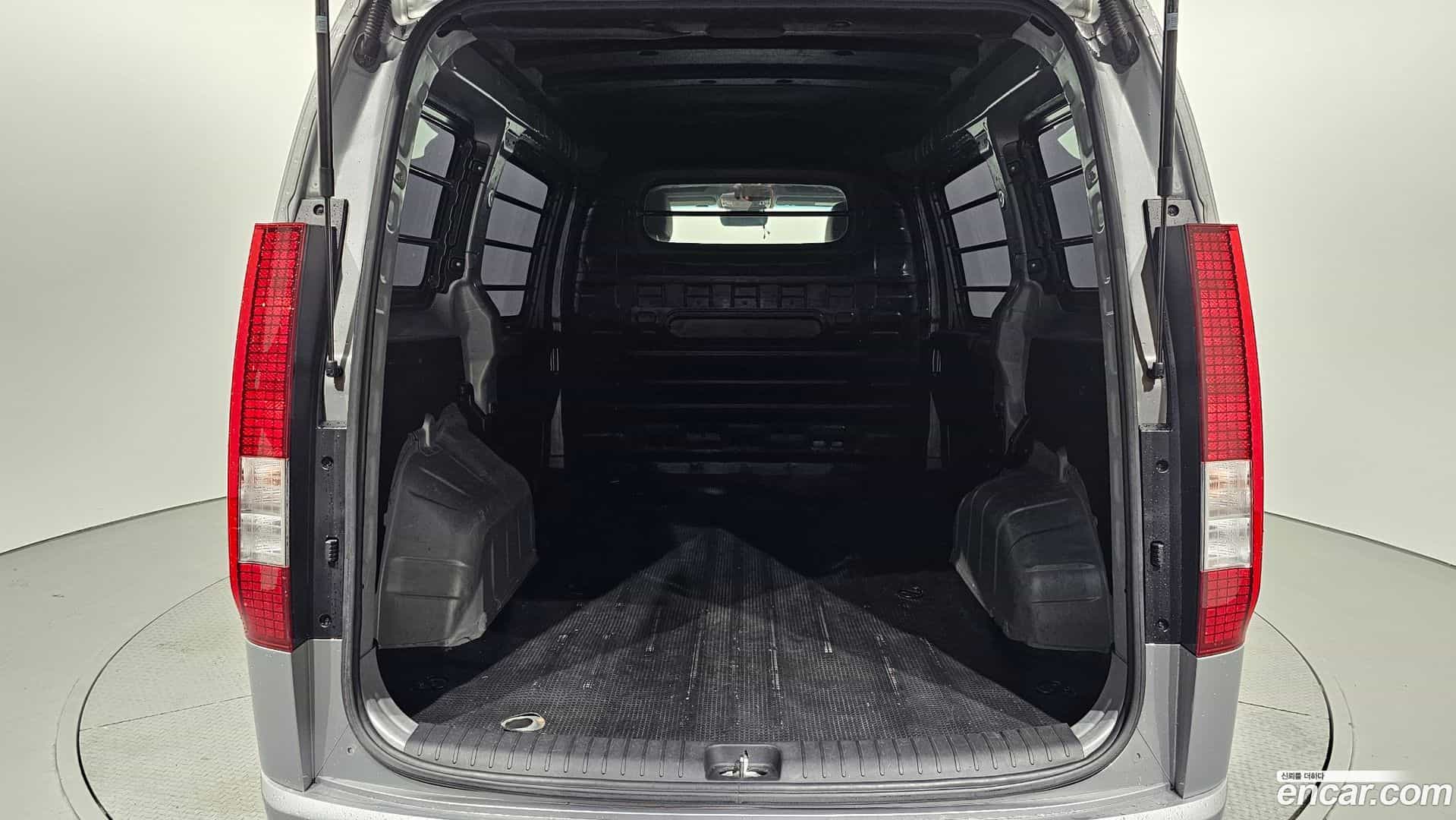Staria Hyundai 2022.5-OPTION-024