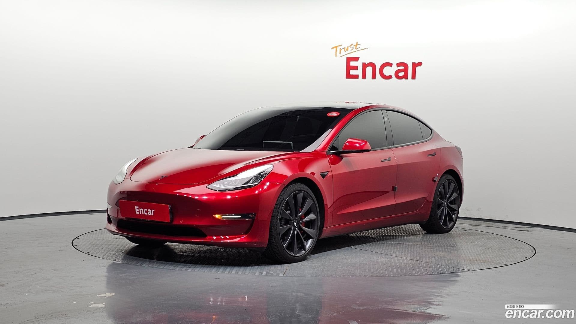 Main__Slider__Photo:Model 3 Tesla 2020.5-0