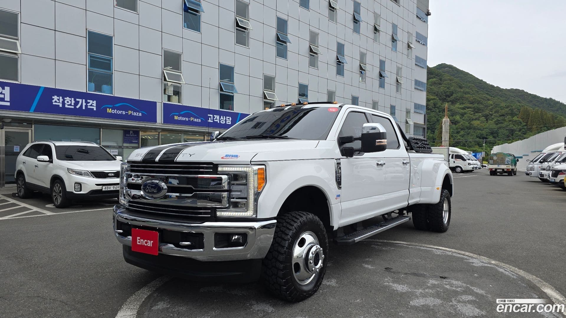 Main__Slider__Photo:F350 Ford 2019.8-0