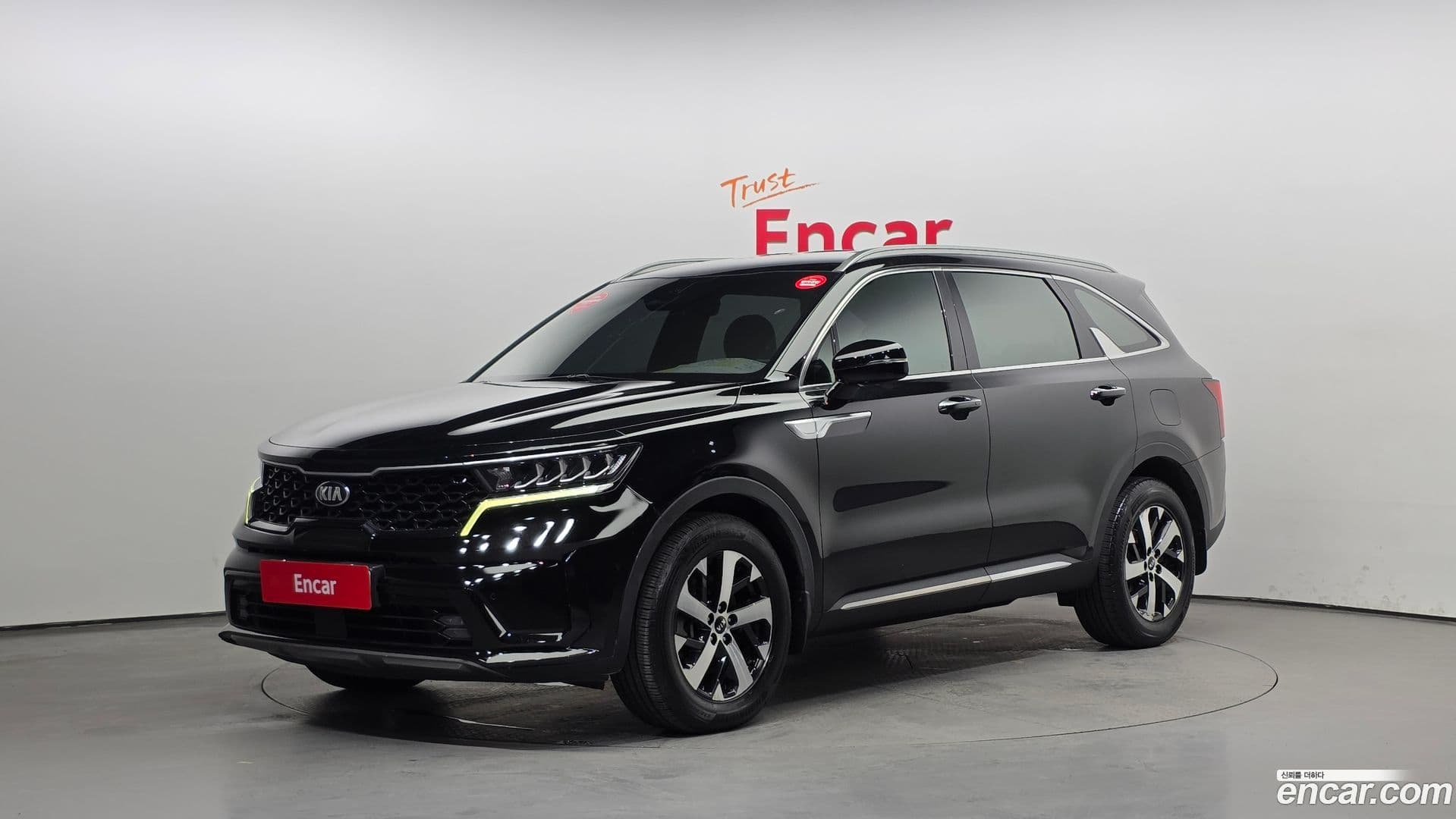 Main__Slider__Photo:Sorento Kia 2021.2-0