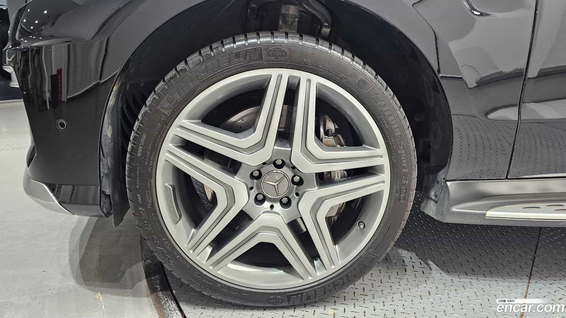 M-class Mercedes-Benz 2014.7-OUTER-005