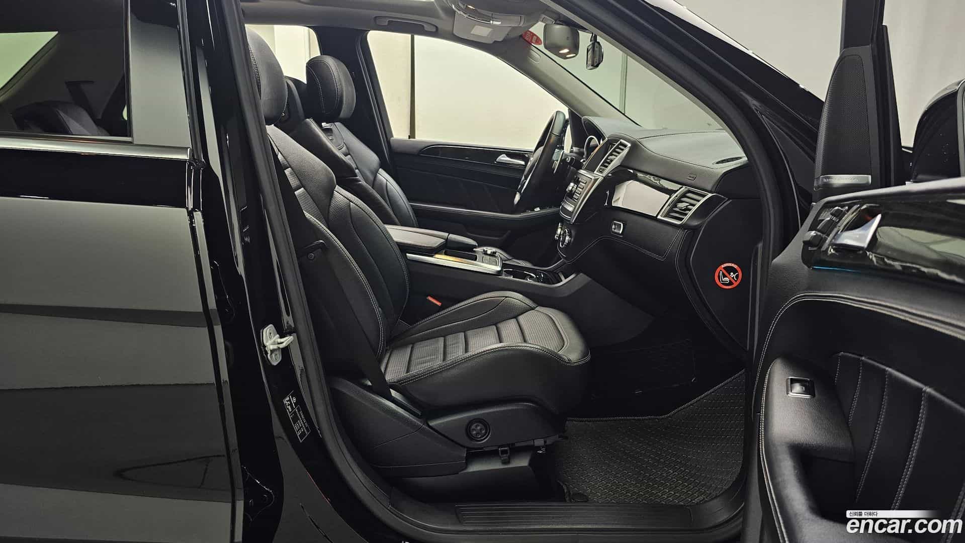 M-class Mercedes-Benz 2014.7-INNER-010