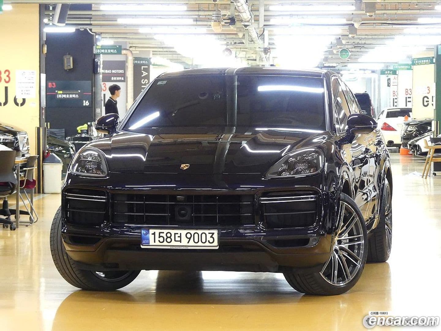 Main__Slider__Photo:Cayenne Porsche 2021.2-0