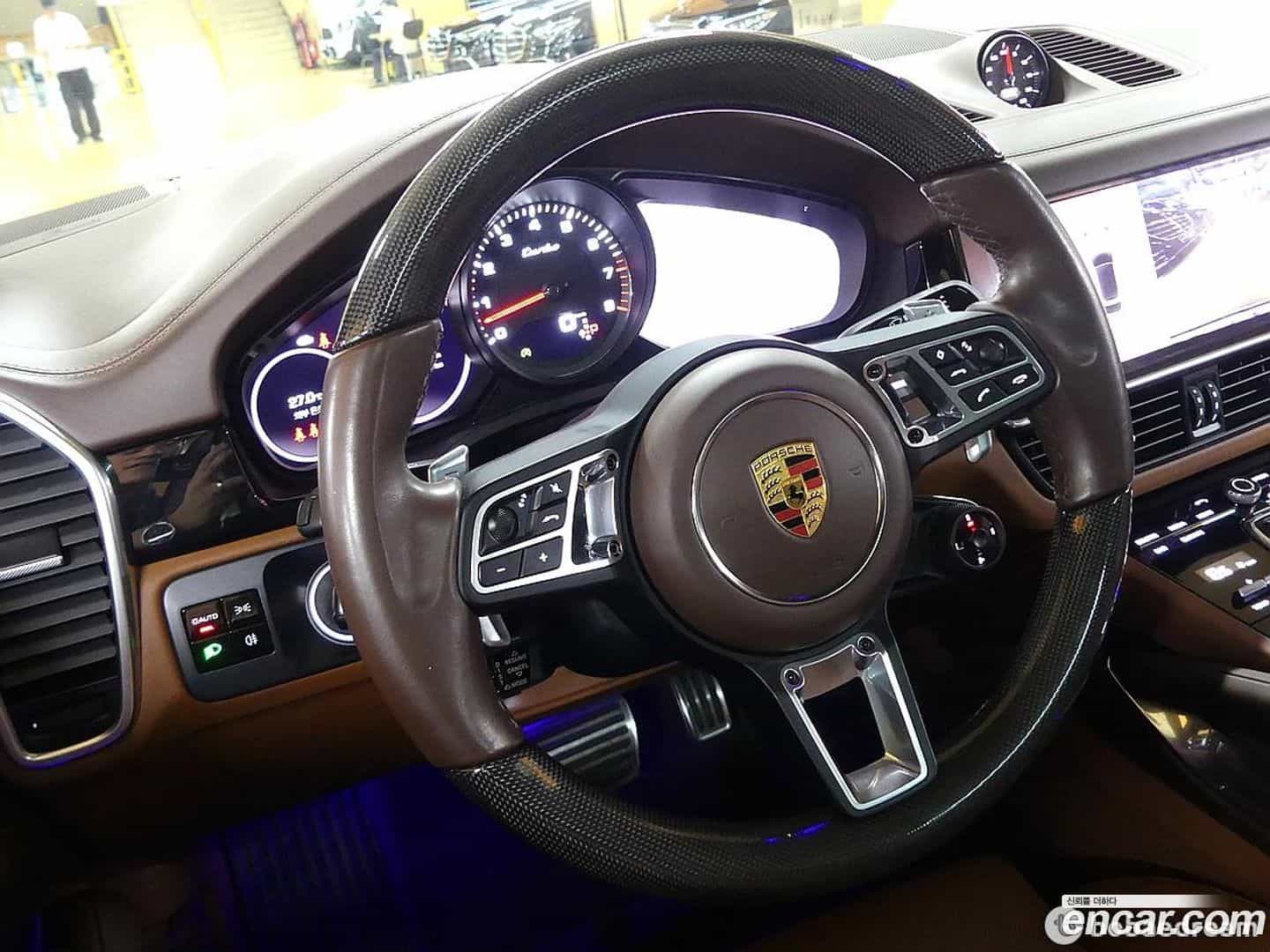 Cayenne Porsche 2021.2-OPTION-016