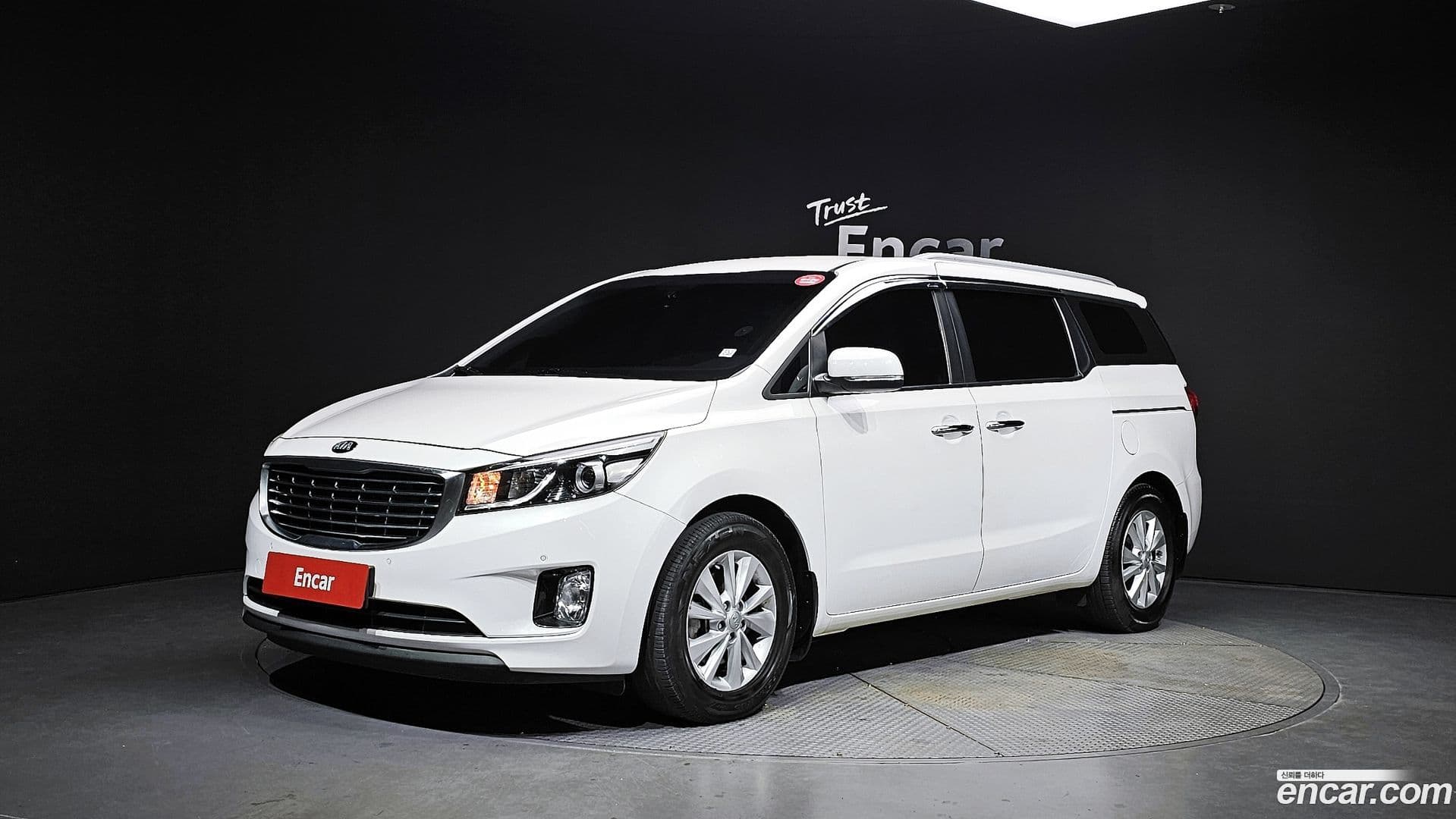 Main__Slider__Photo:Canival Kia 2015.3-0