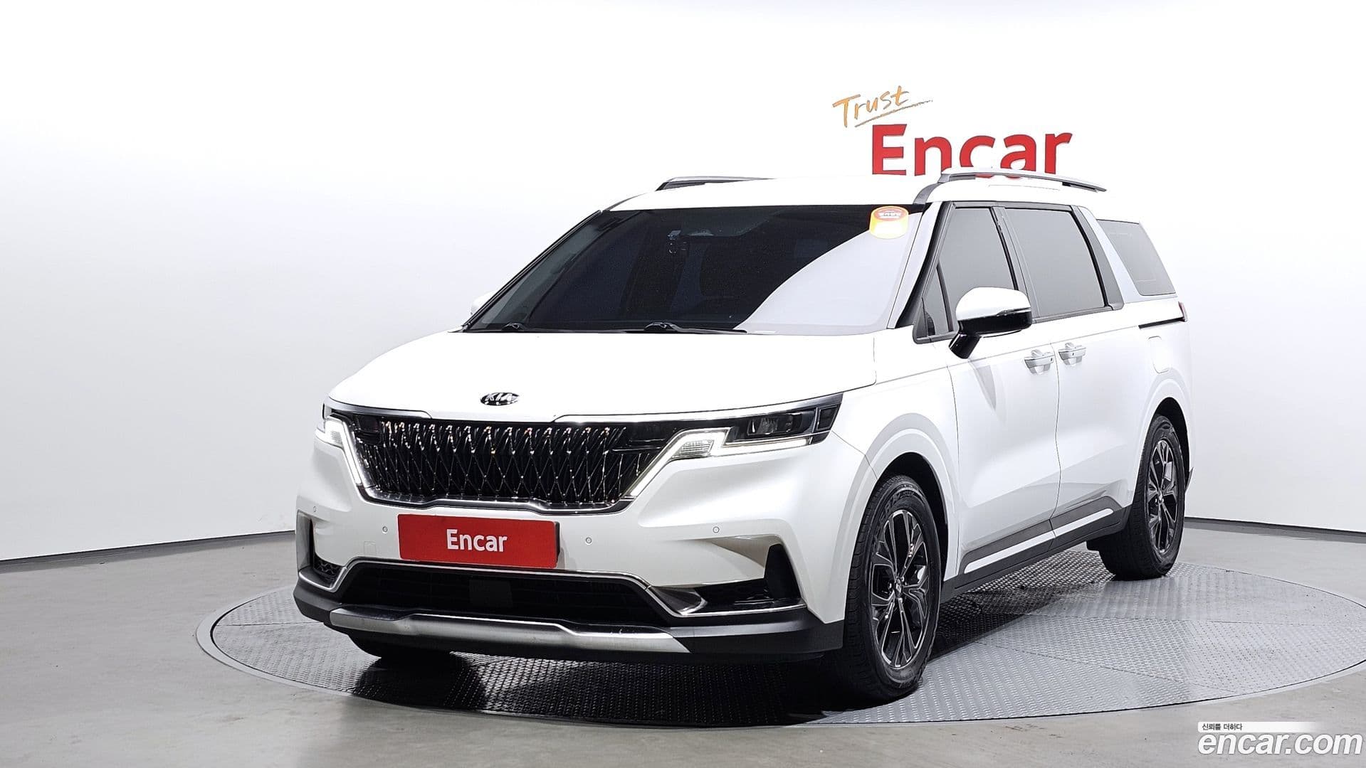 Main__Slider__Photo:Canival Kia 2020.8-0