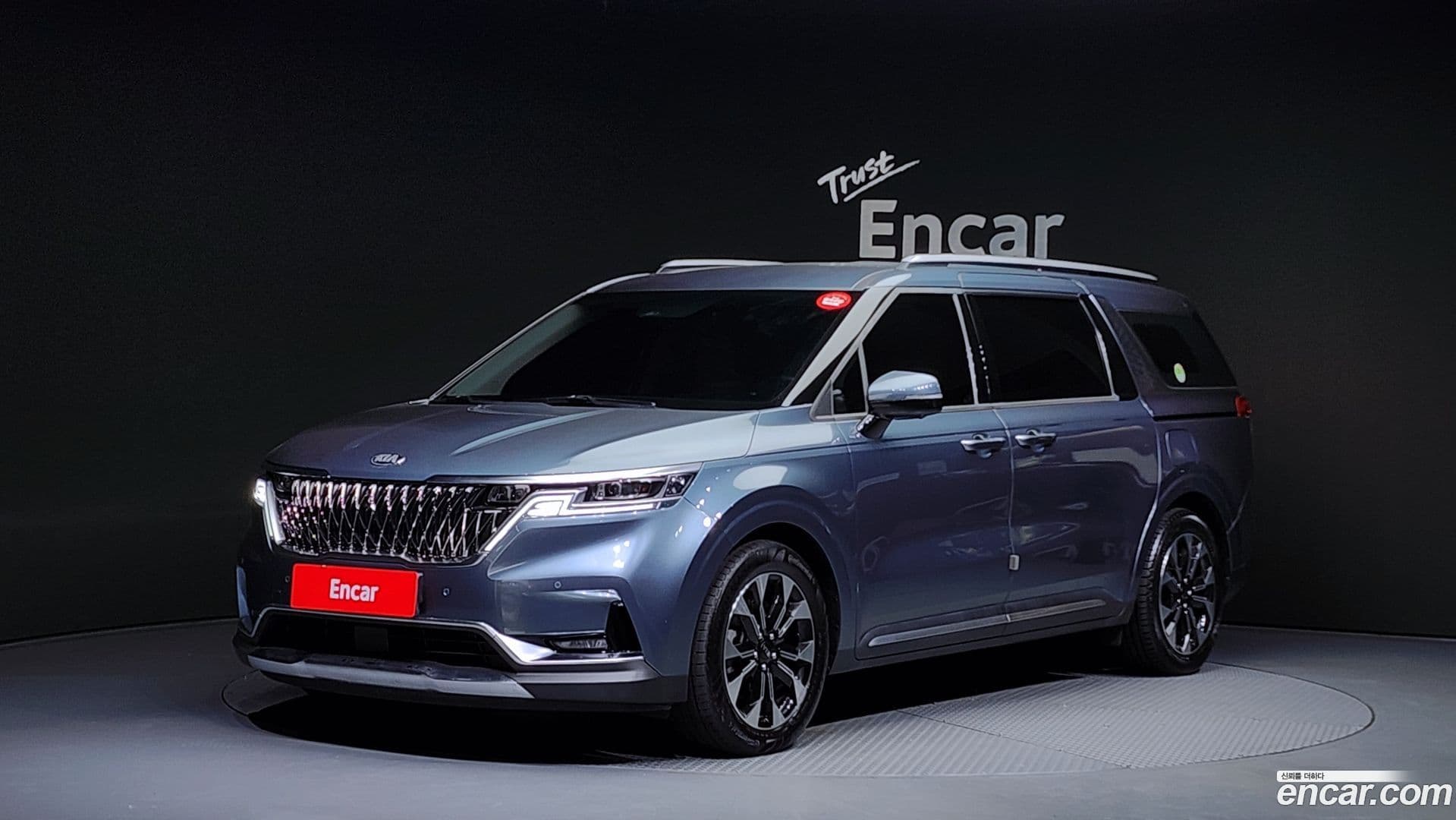 Main__Slider__Photo:Canival Kia 2020.8-0