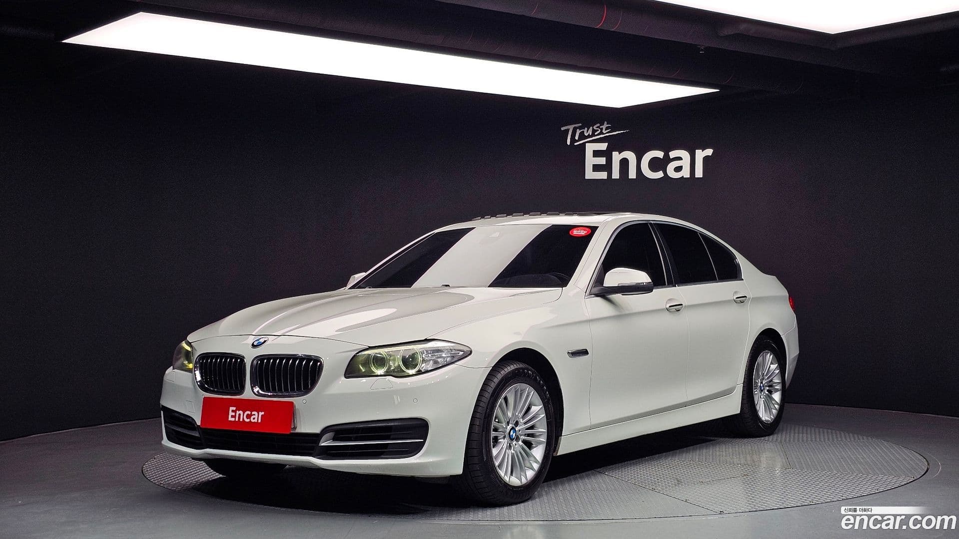 Main__Slider__Photo:5-Series BMW 2015.8-0